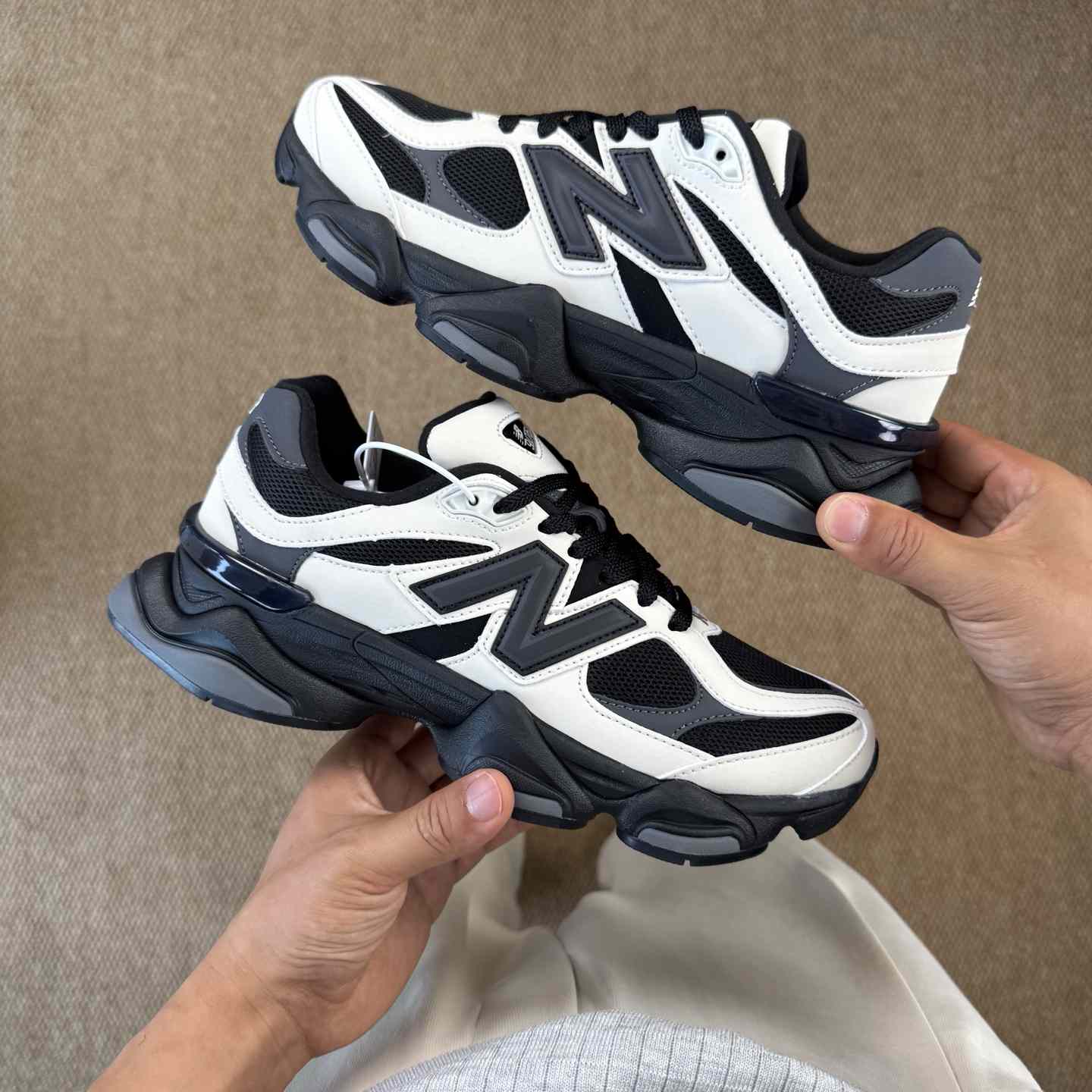 New Balance NB9060 Sneakers   U9060ZBS - EUR FASHION