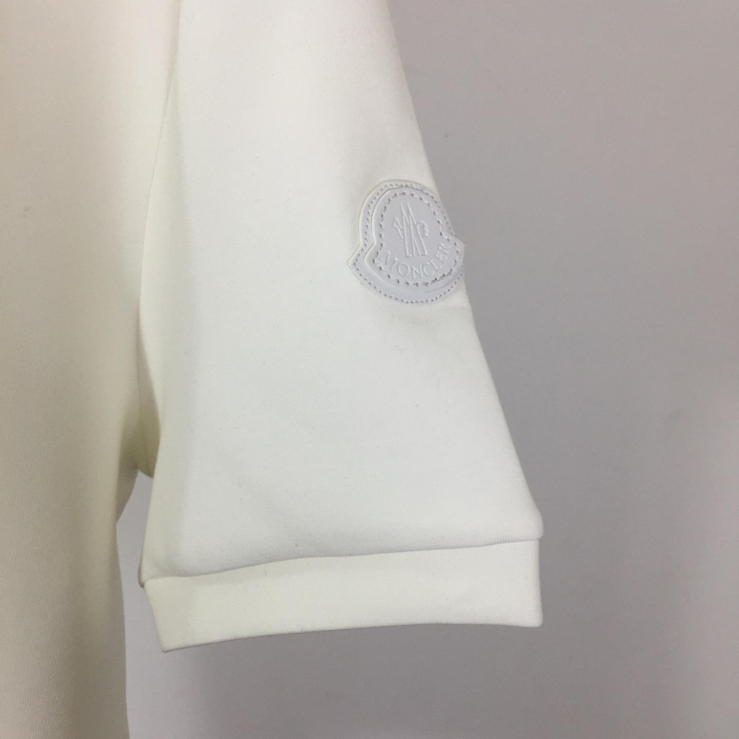 Moncler Logo T-Shirt - EUR FASHION