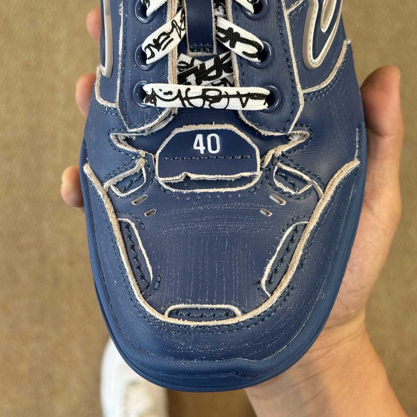 Balenciaga Hamptons Worn-Out - EUR FASHION