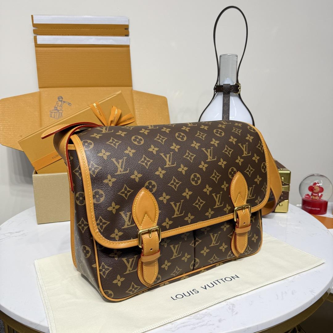 Louis Vuitton Satchel Messenger   M14723 - EUR FASHION