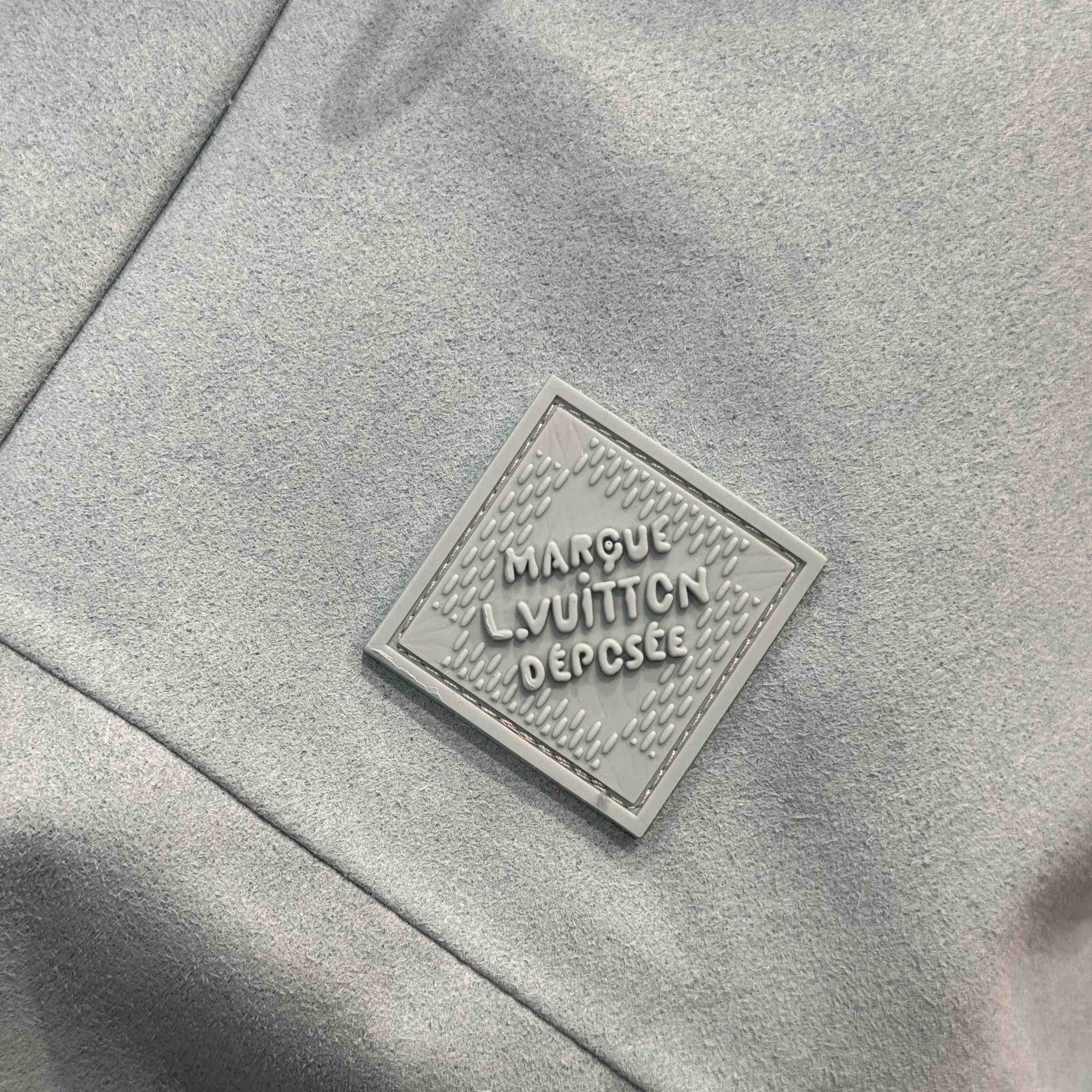 Louis Vuitton Technical Velvet Rain Jacket   1AHUZF - EUR FASHION