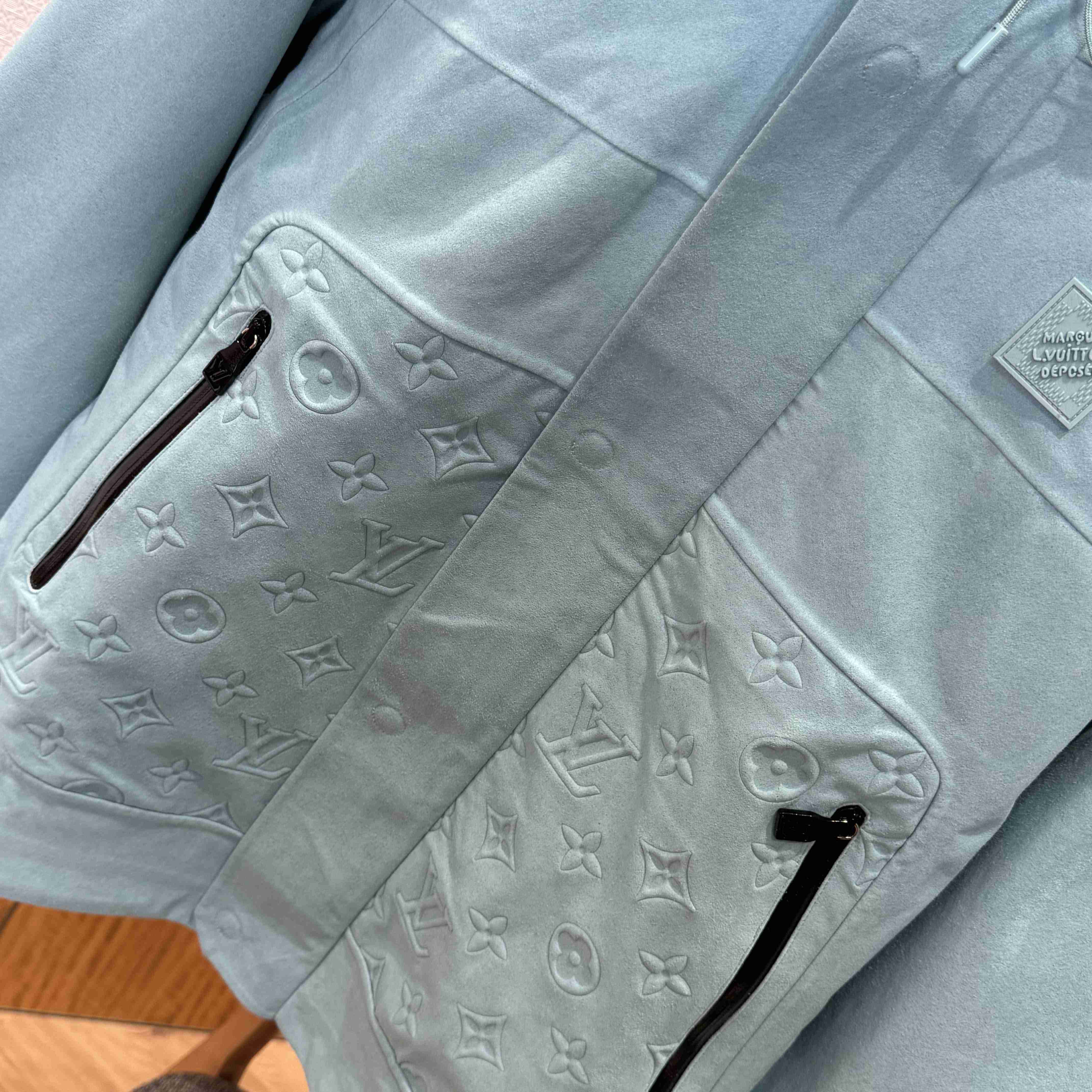 Louis Vuitton Technical Velvet Rain Jacket   1AHUZF - EUR FASHION