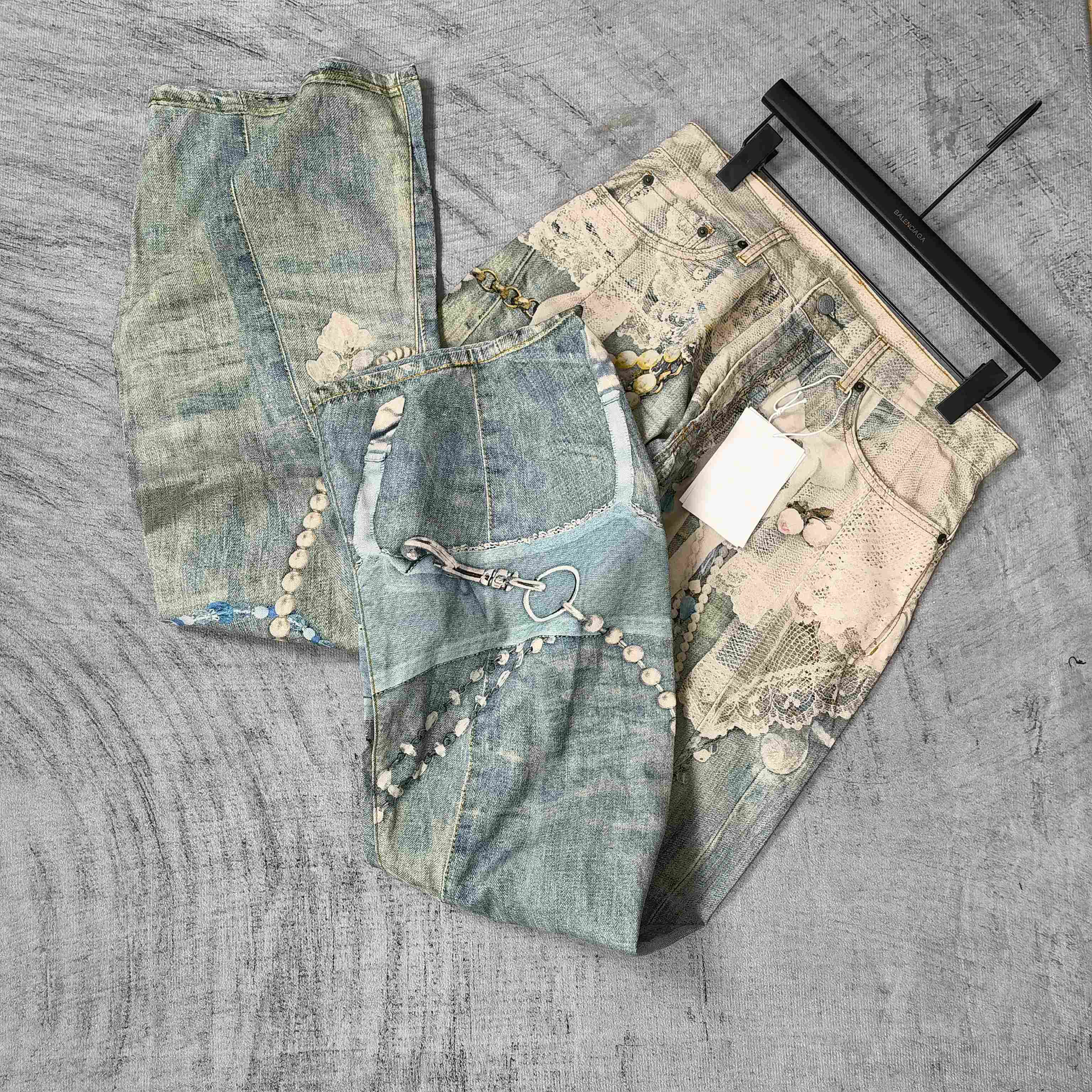 Acne Studios Loose Fit Jeans - 2006 - EUR FASHION