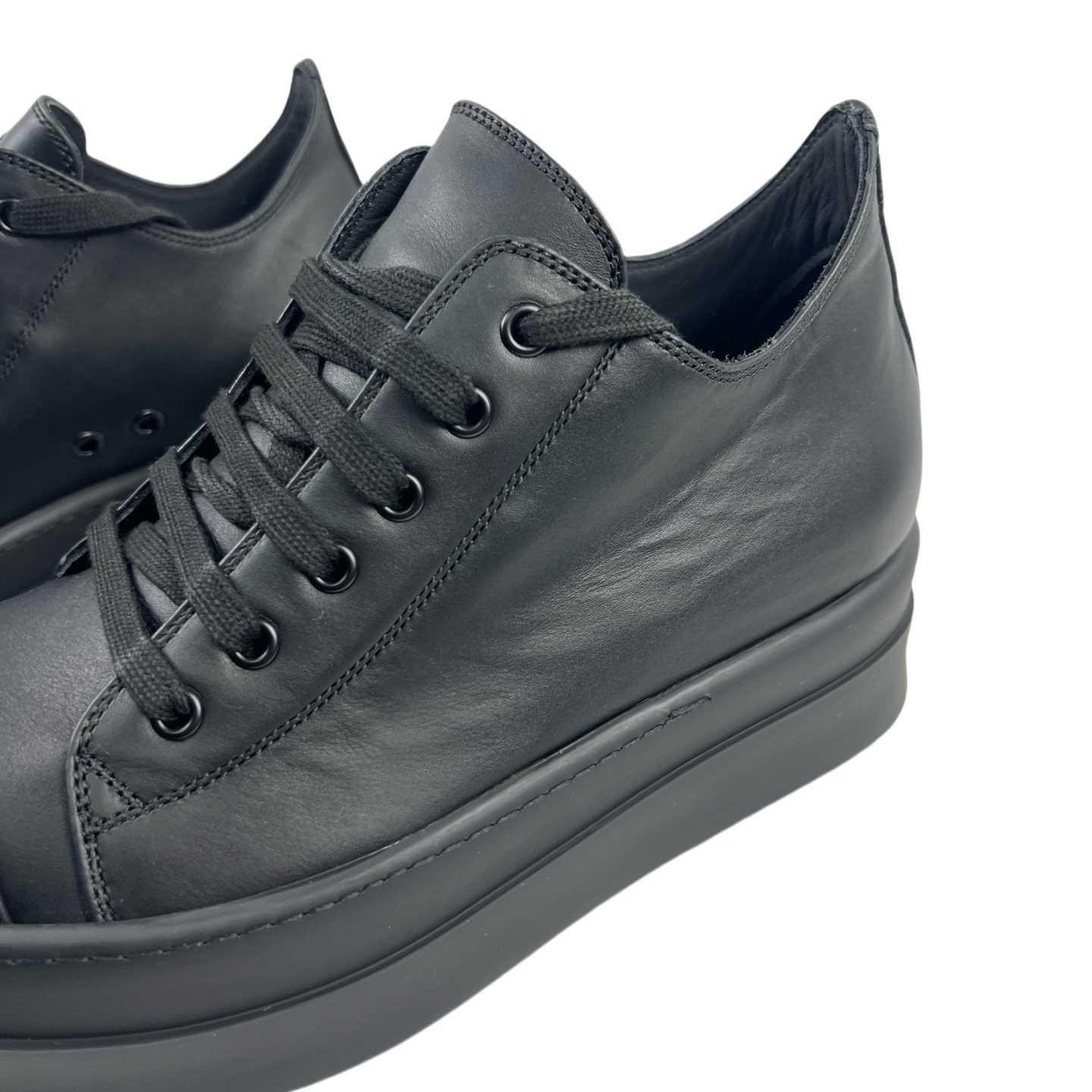 Rick Owens: Black Hollywood Low Sneakers - EUR FASHION
