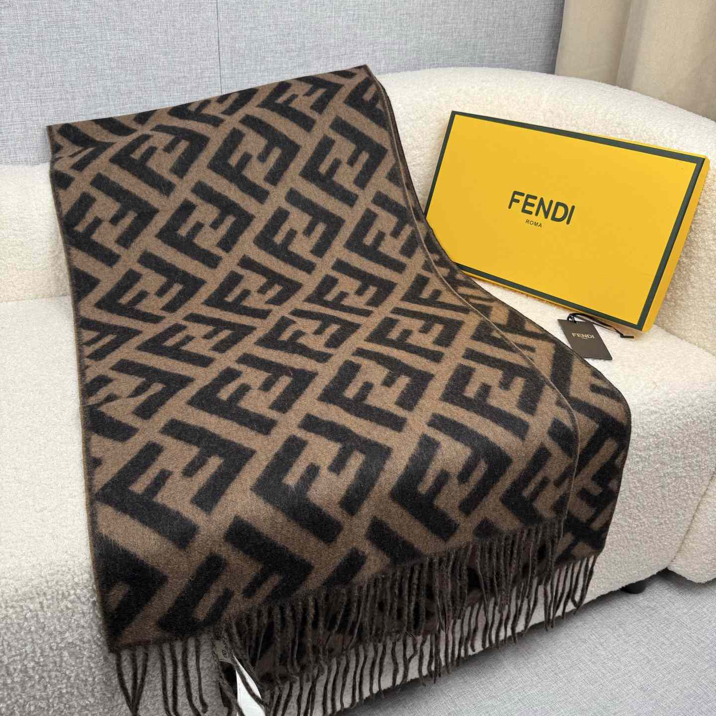 Fendi FF Scarf - EUR FASHION