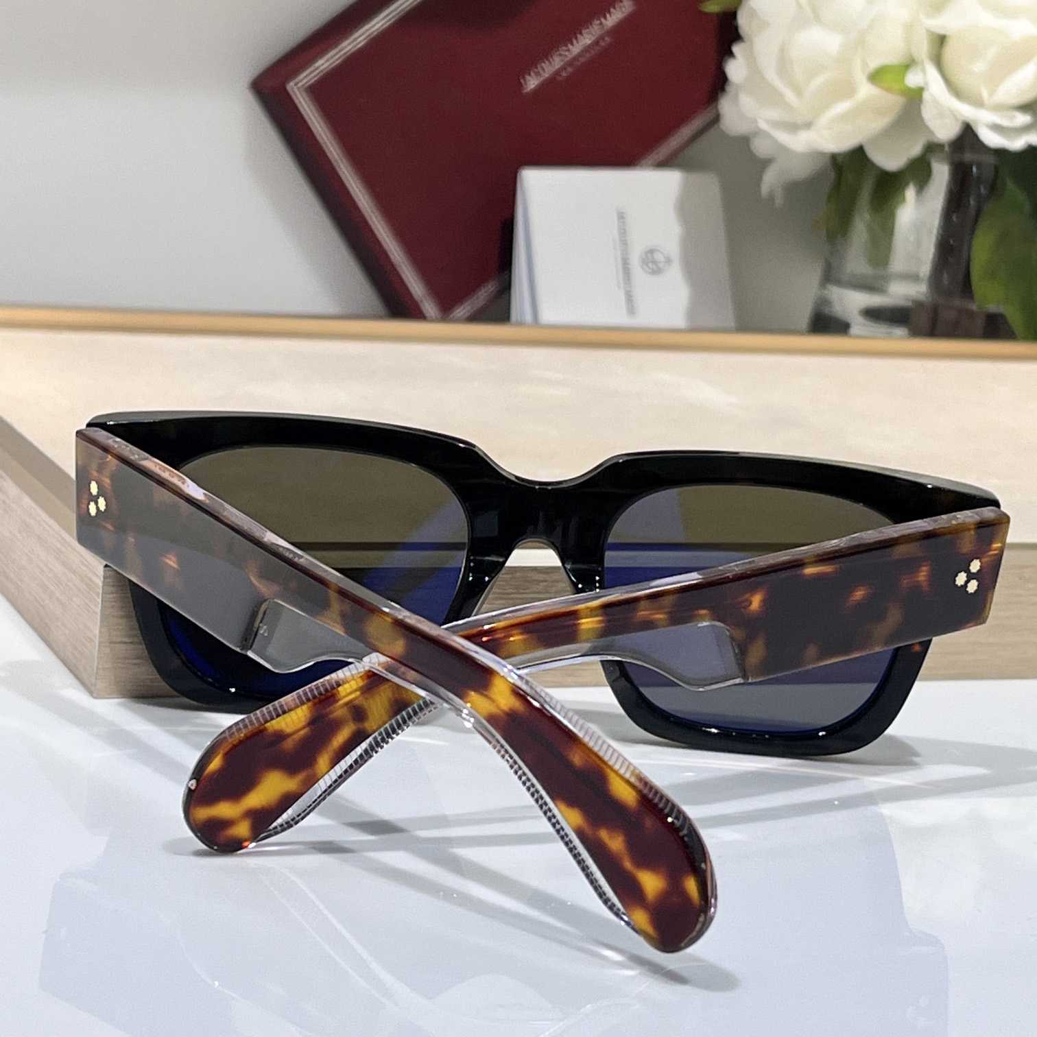 Jacquemus ENZO Sunglasses - EUR FASHION