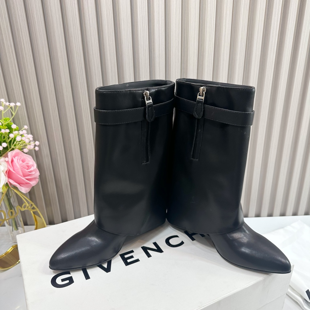 Givenchy Shark Lock Leather Knee-high Boots - EUR FASHION