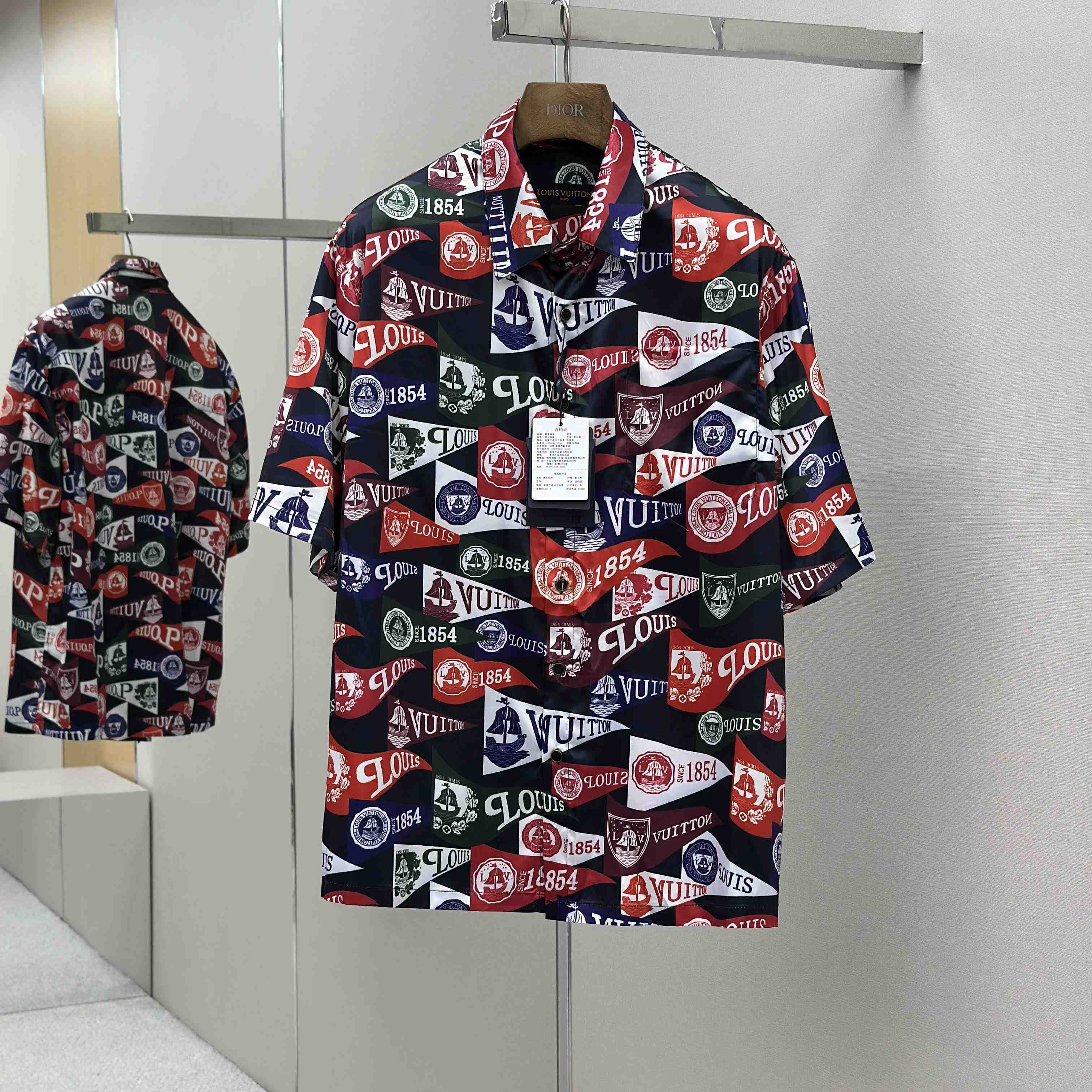 Louis Vuitton Printed Short-Sleeved Silk-Blend Shirt   1AIKBH - EUR FASHION