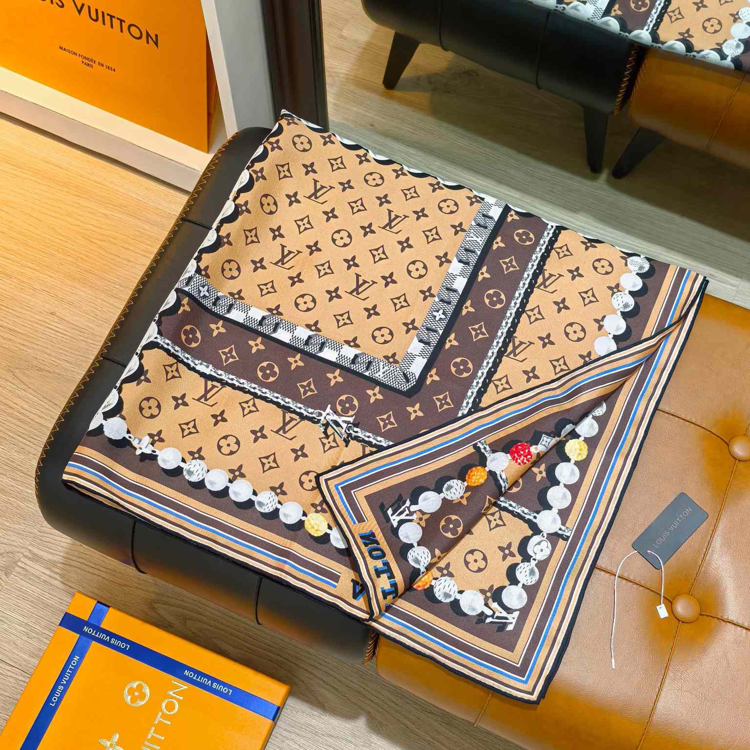 Louis Vuitton Dandy Monogram Silk Square   M94848 - EUR FASHION