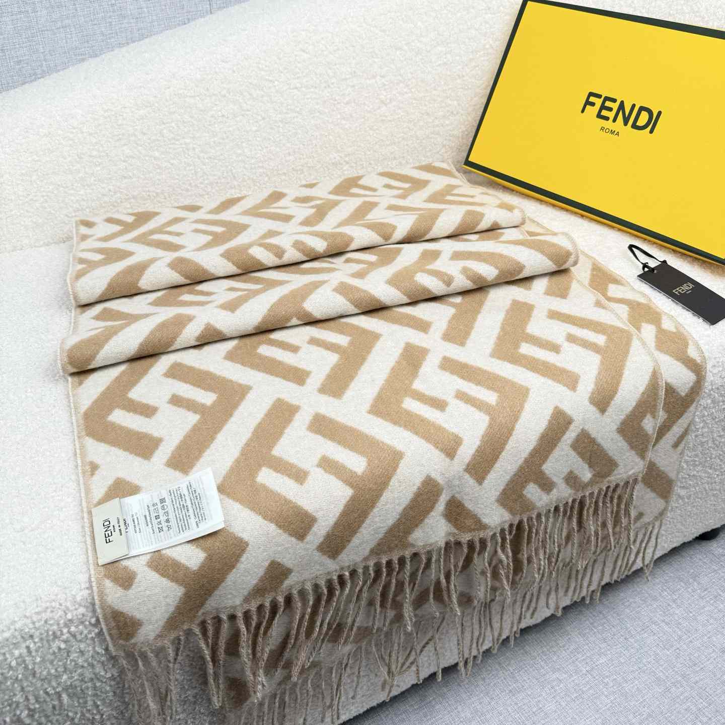 Fendi FF Scarf - EUR FASHION