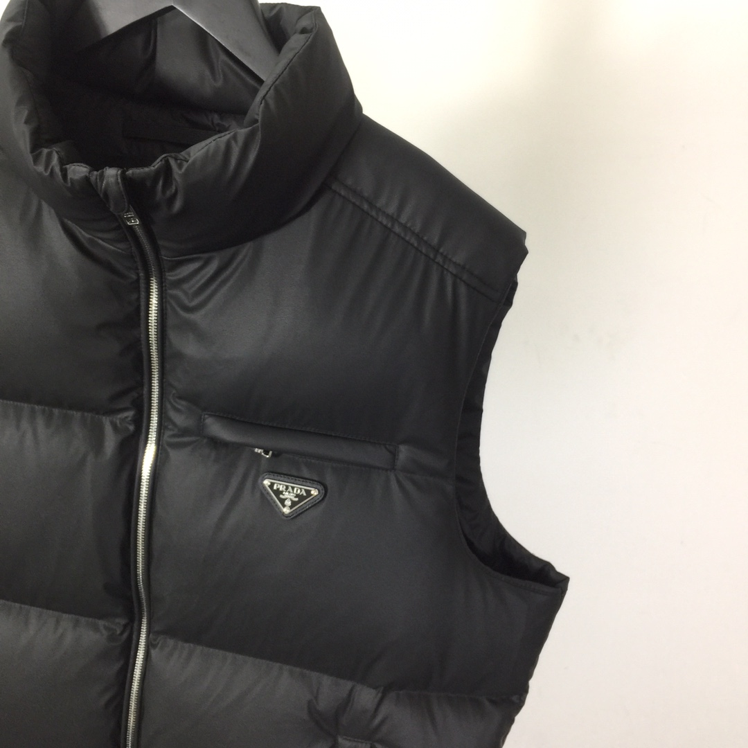 Prada Padded Re-Nylon Vest - EUR FASHION