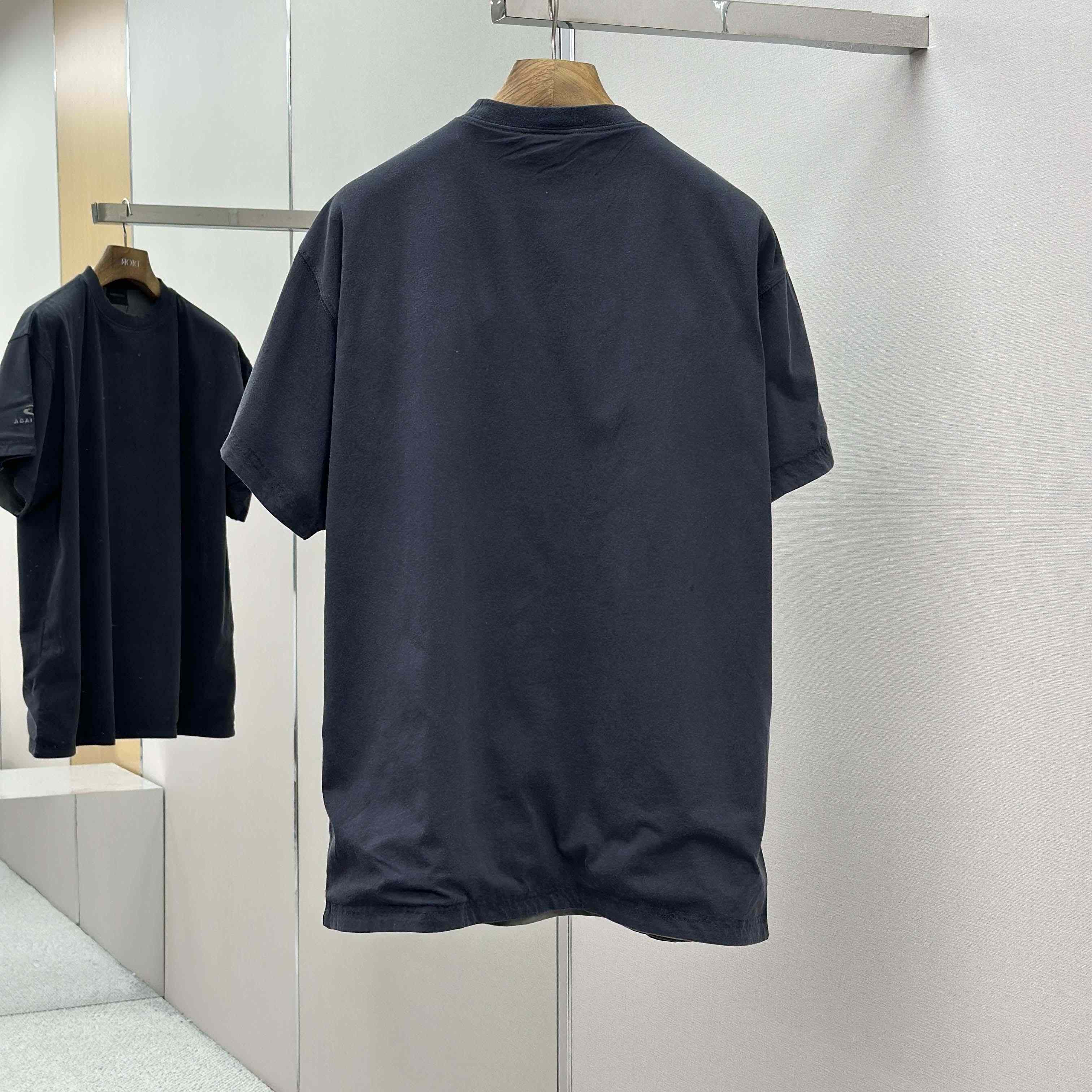 Balenciaga Back Reversible Oversized T-Shirt  - EUR FASHION