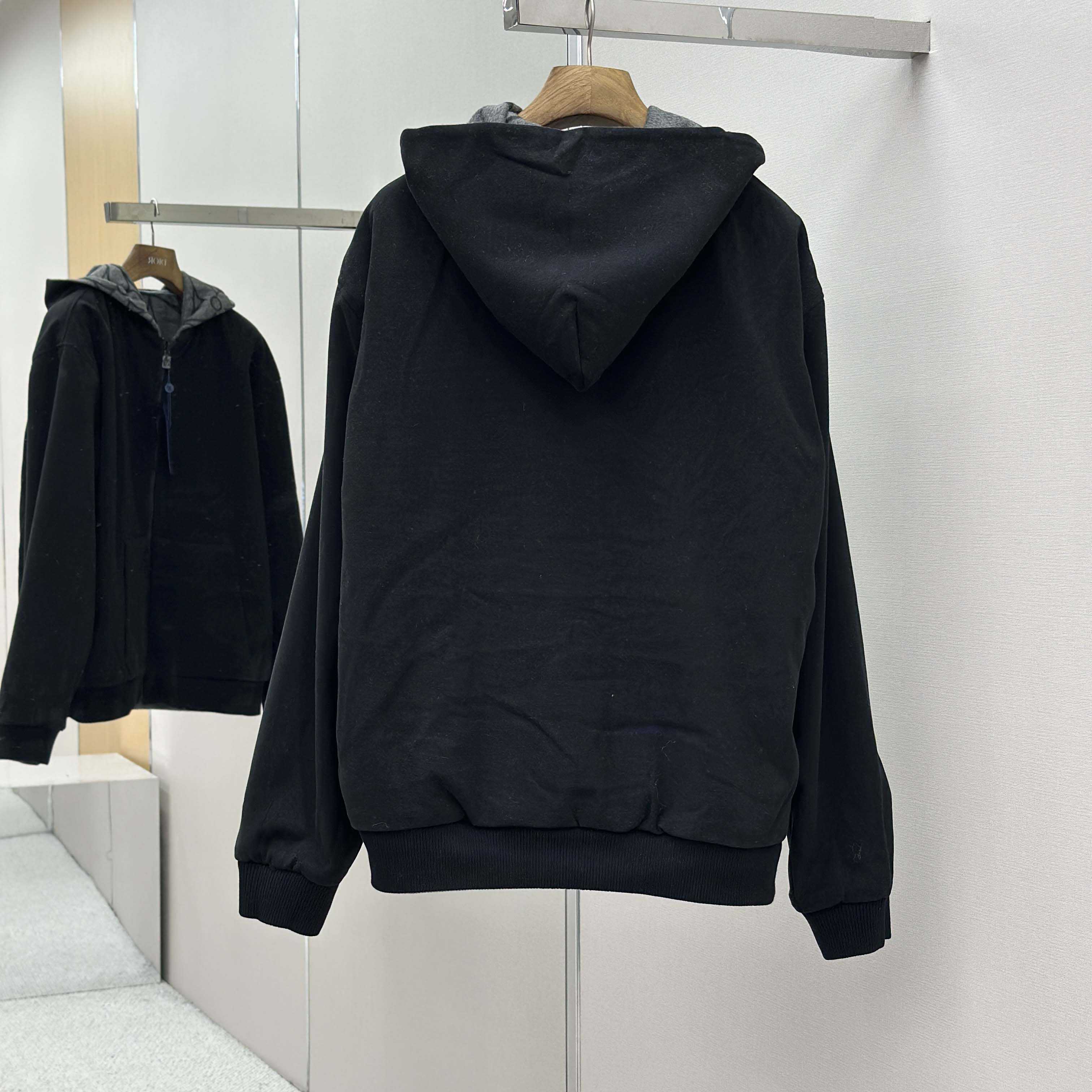 Louis Vuitton Reversible Double Face Hooded Blouson    1AGHXW - EUR FASHION