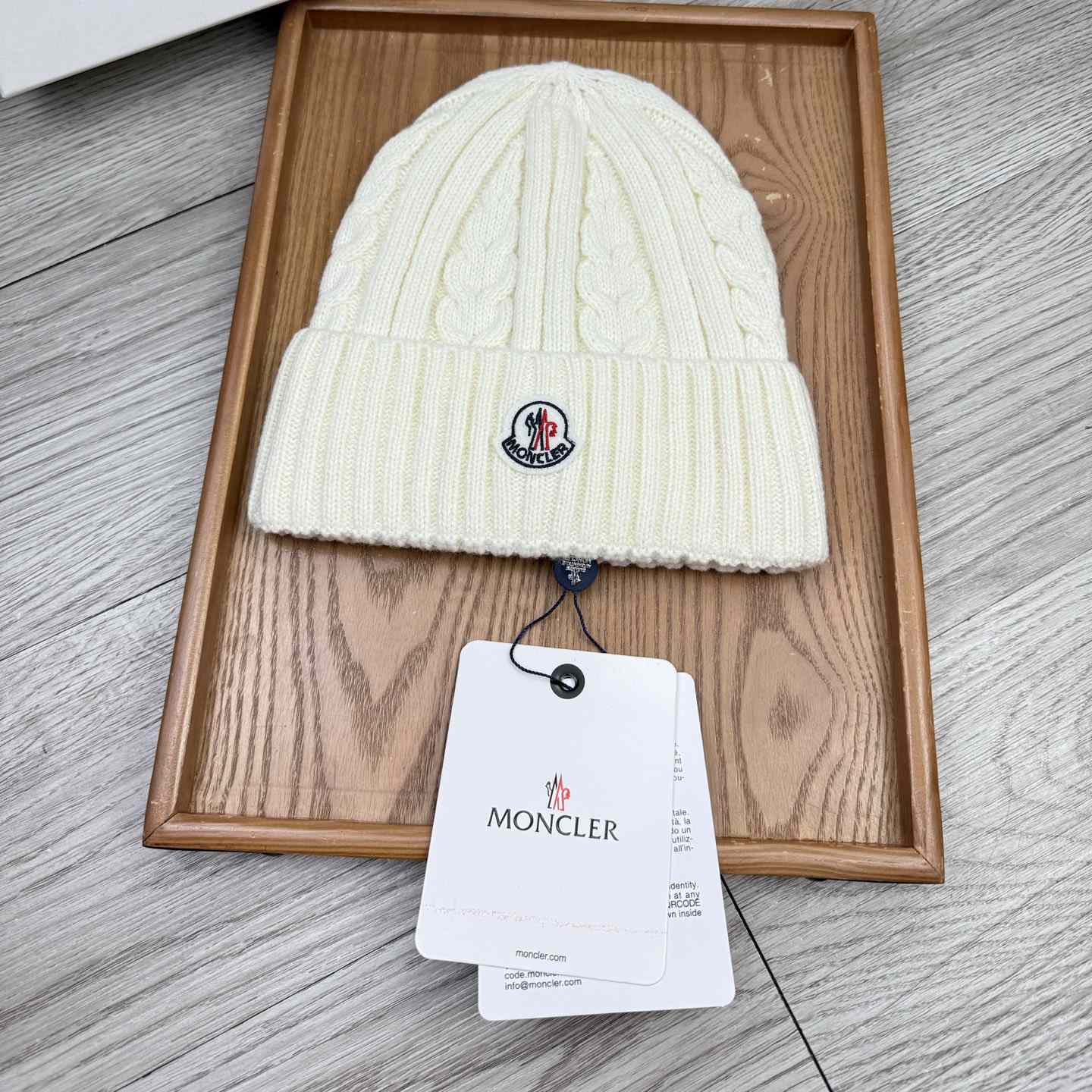 Moncler Beanie  - EUR FASHION