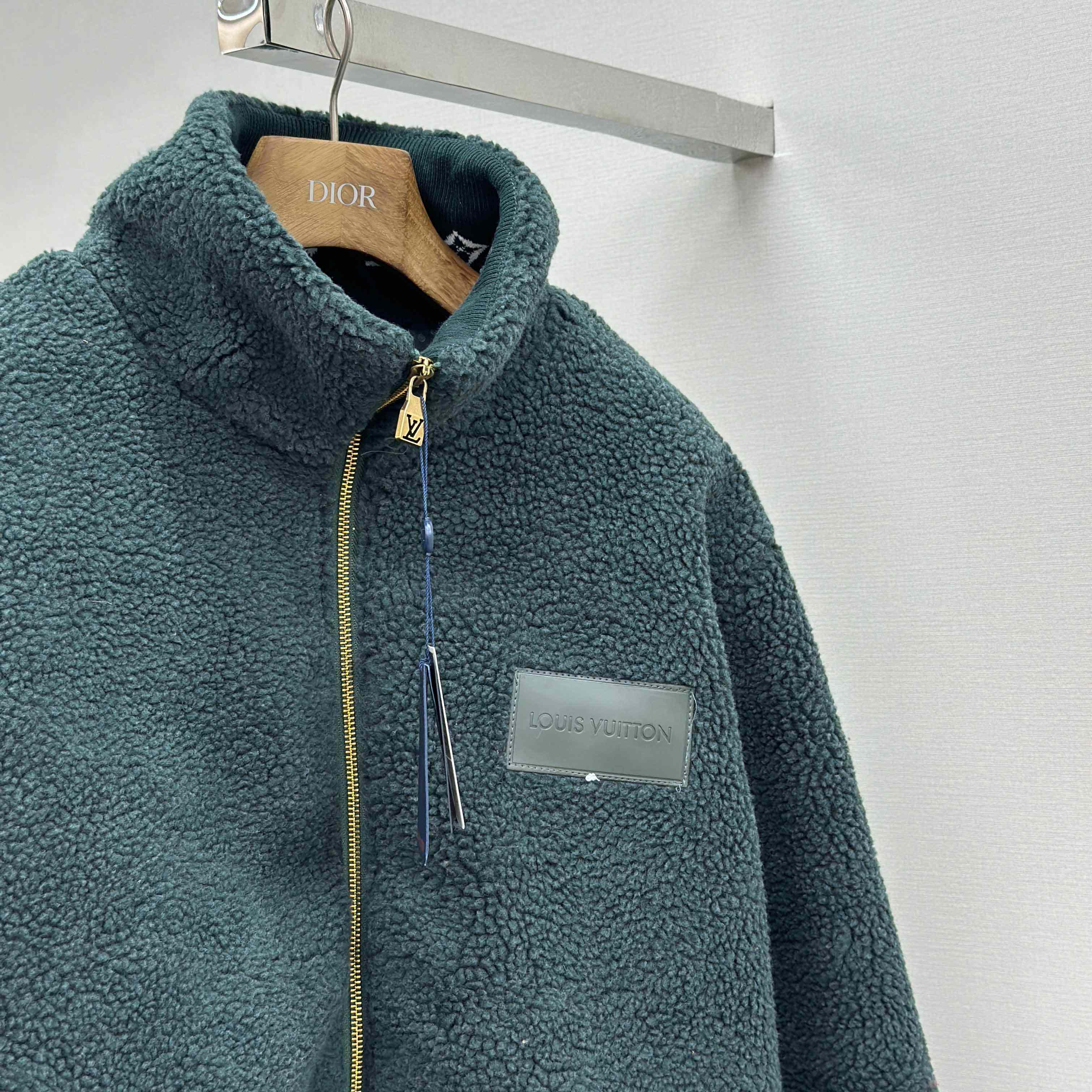 Louis Vuitton Leather Patch Fleece Blouson   1AIIR9 - EUR FASHION