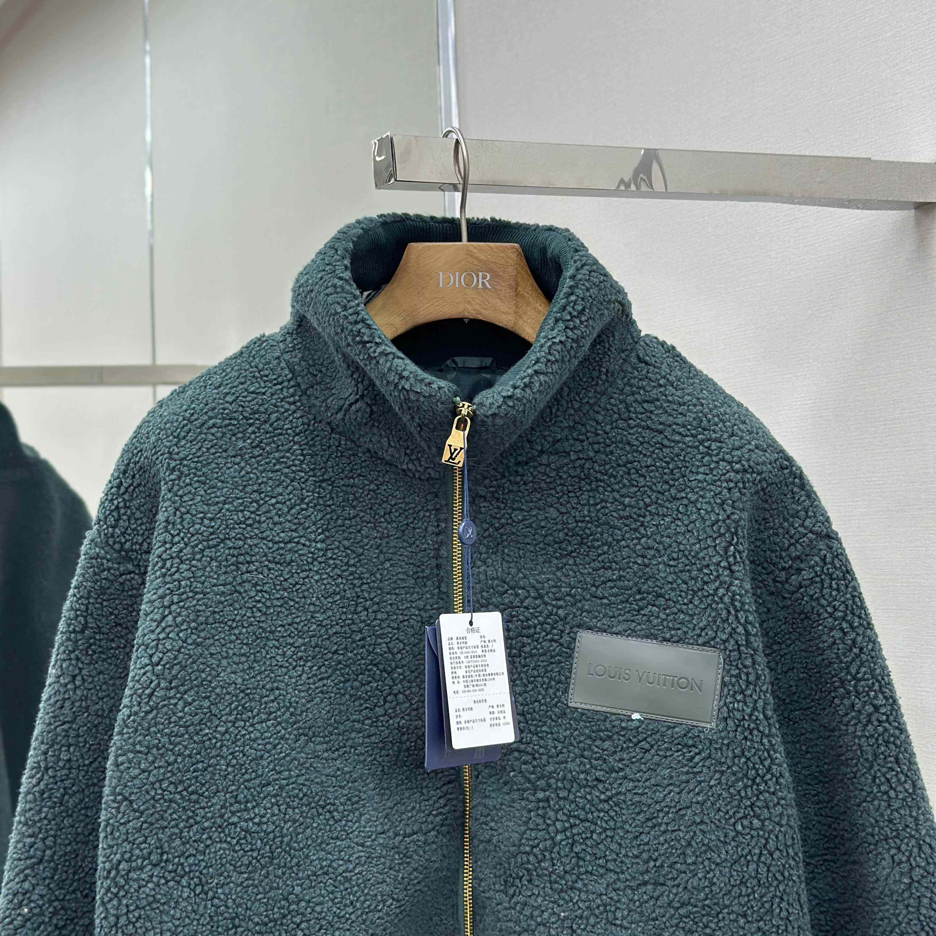 Louis Vuitton Leather Patch Fleece Blouson   1AIIR9 - EUR FASHION