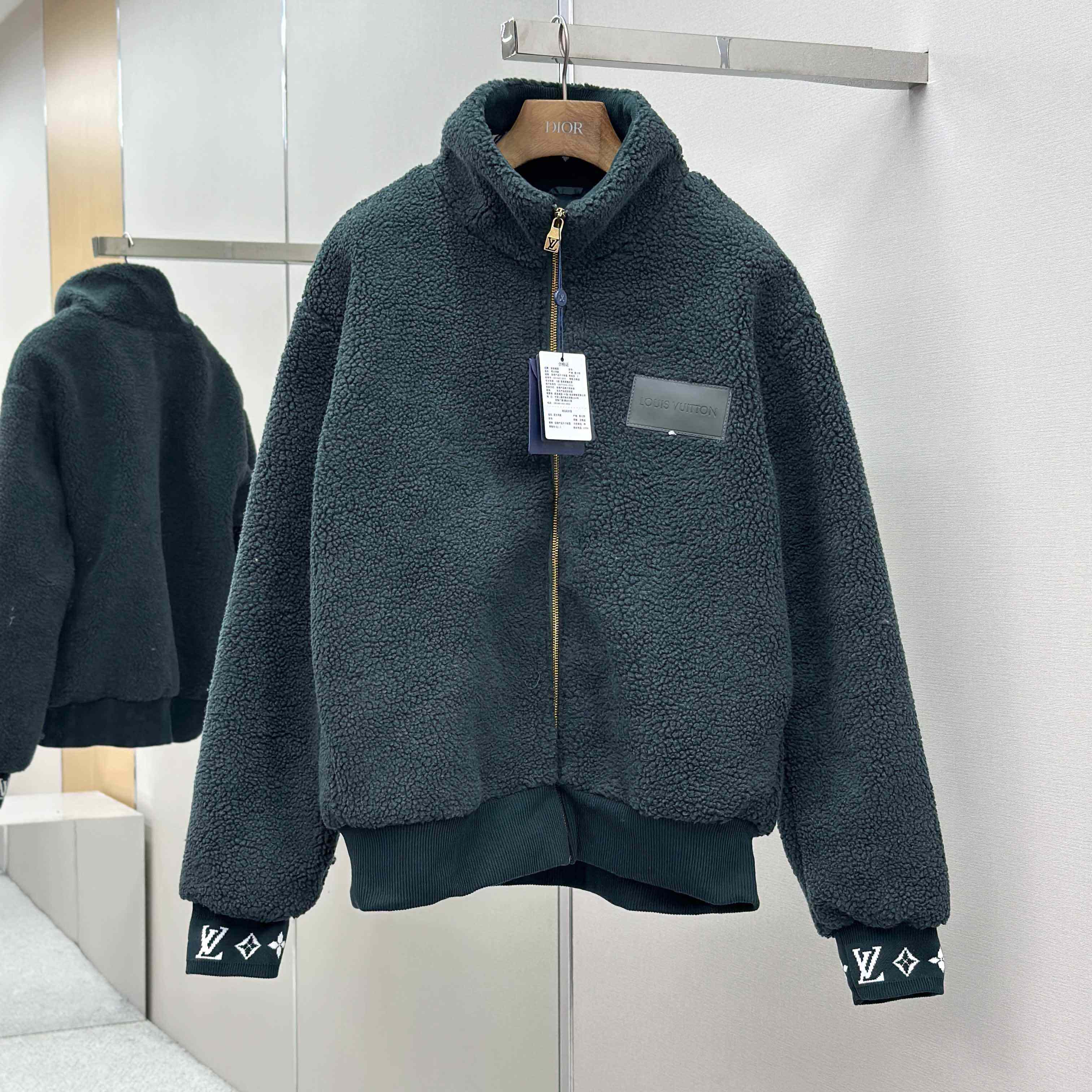 Louis Vuitton Leather Patch Fleece Blouson   1AIIR9 - EUR FASHION