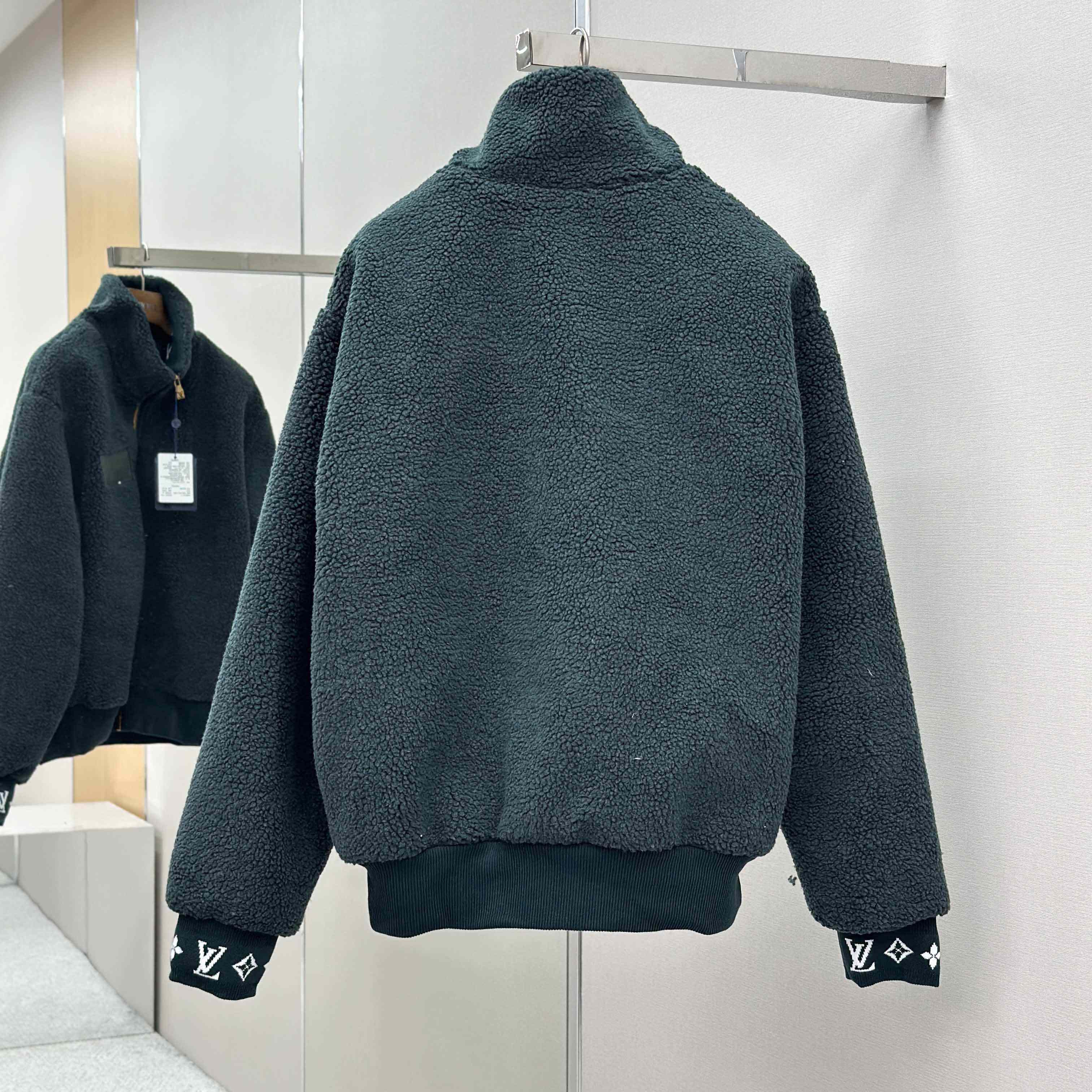 Louis Vuitton Leather Patch Fleece Blouson   1AIIR9 - EUR FASHION