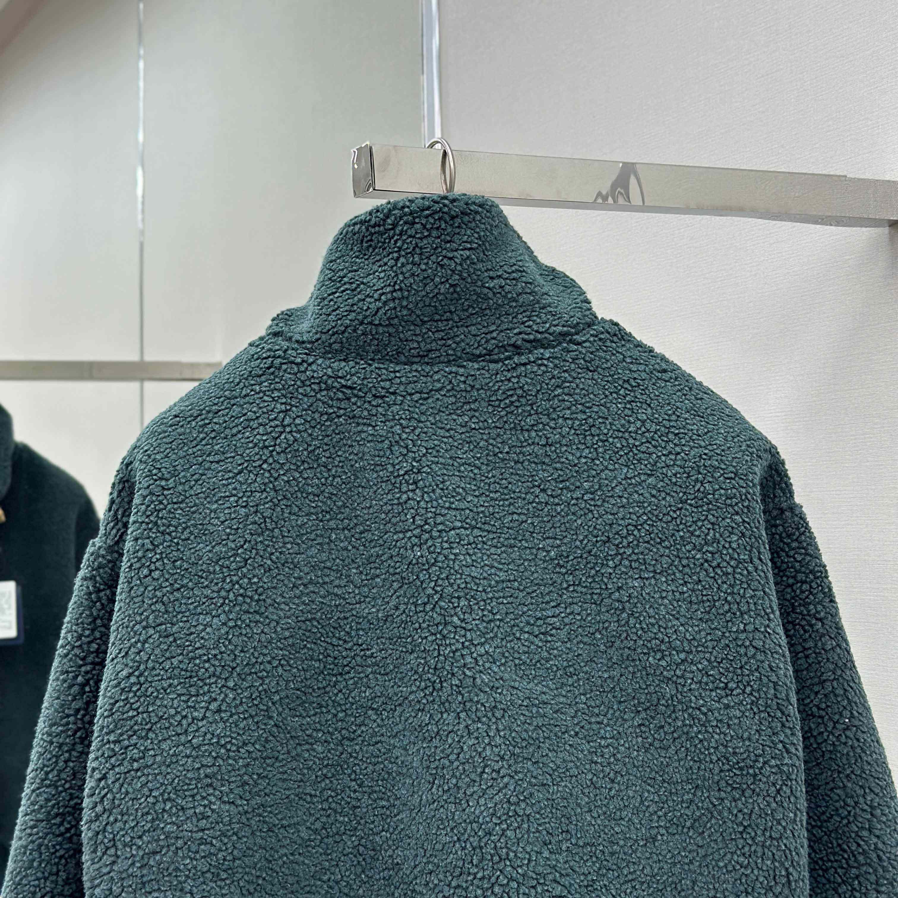 Louis Vuitton Leather Patch Fleece Blouson   1AIIR9 - EUR FASHION