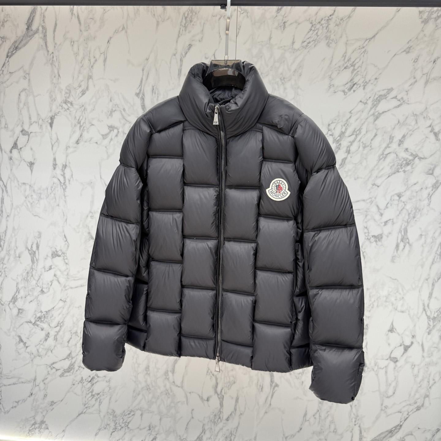 Moncler Short Down Jacket - EUR FASHION