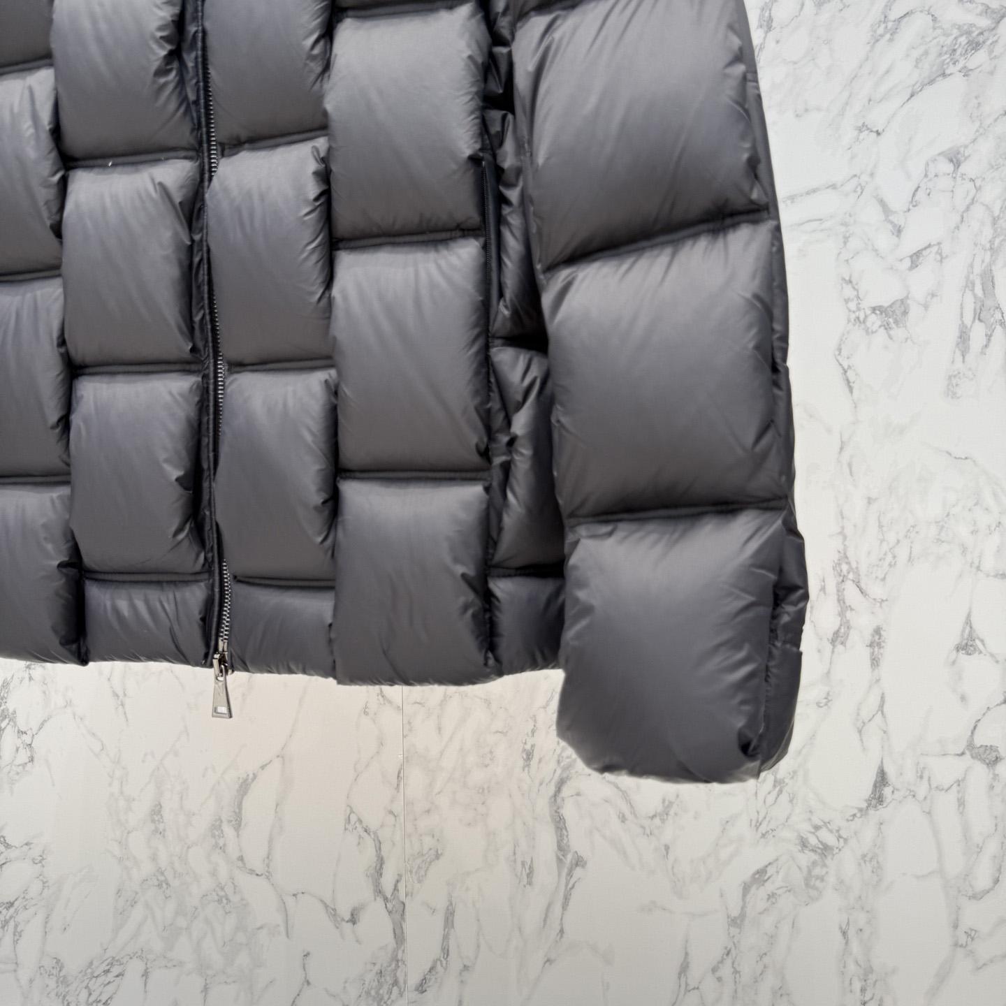 Moncler Short Down Jacket - EUR FASHION