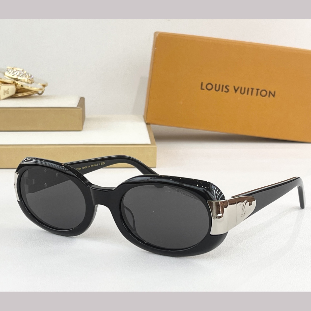 Louis Vuitton LV Hinge Sunglasses   Z2600U - EUR FASHION
