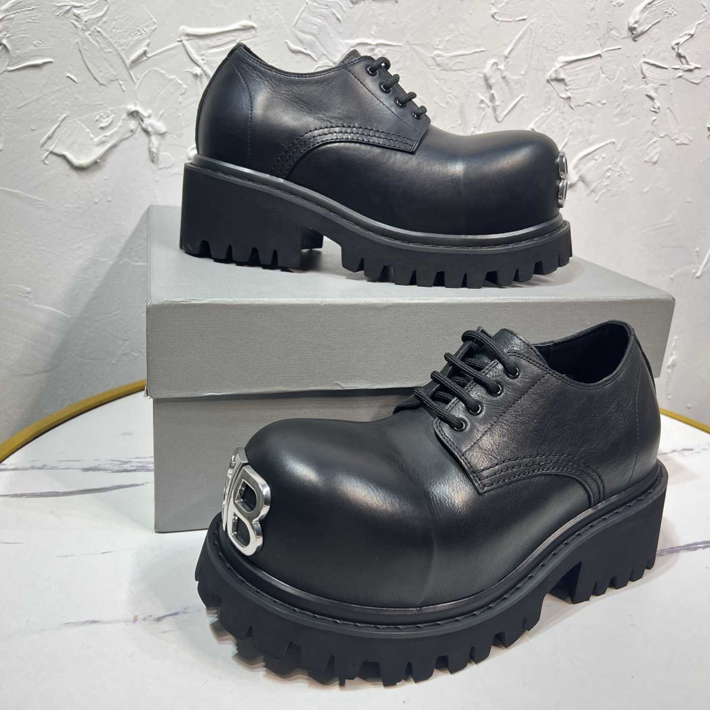 Balenciaga Stomper Derby In Black - EUR FASHION