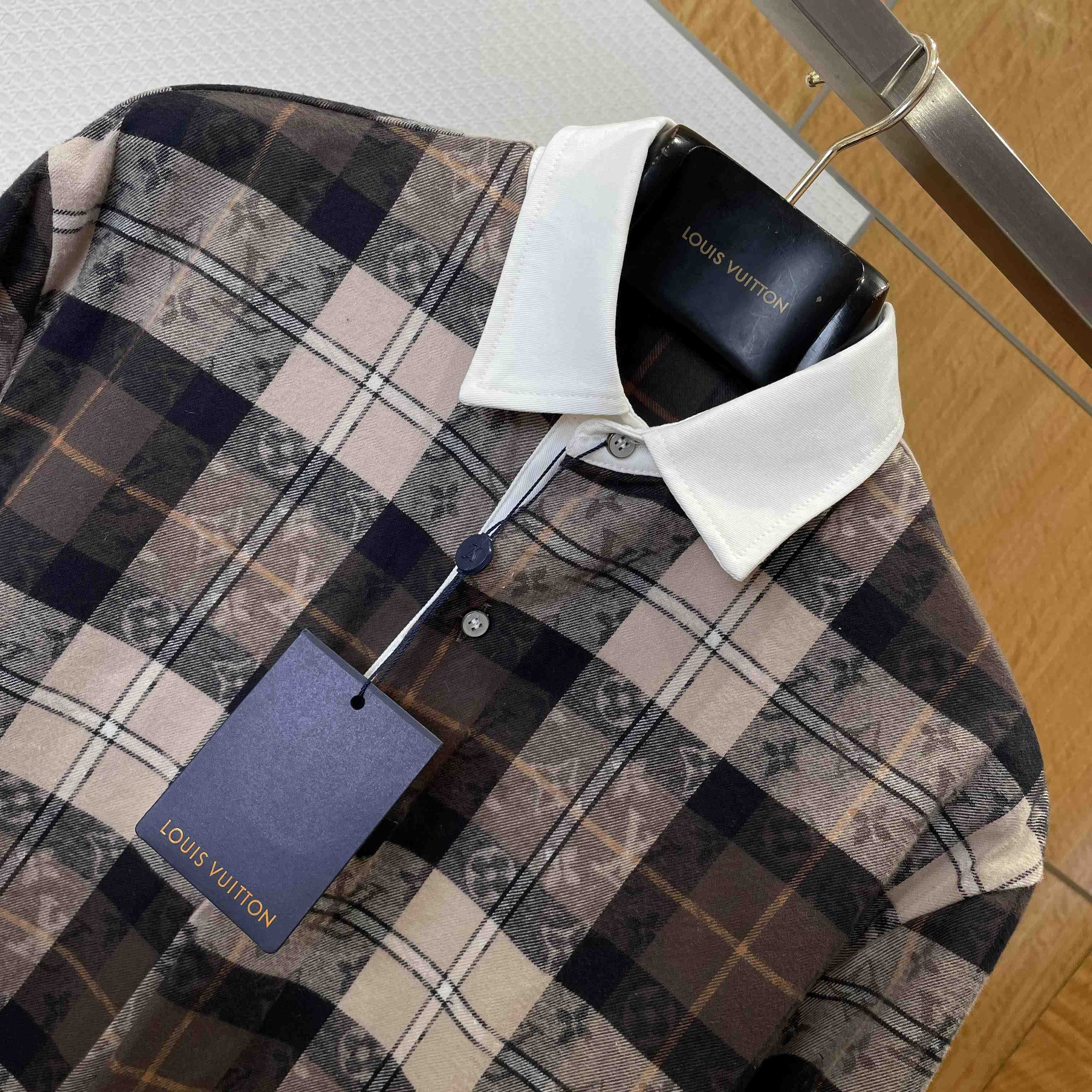 Louis Vuitton Monogram Flannel Long-Sleeved Polo Shirt   1AIKAJ - EUR FASHION