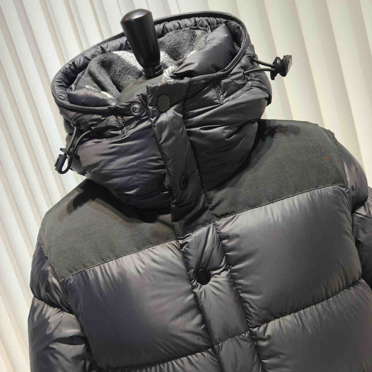 Burberry Down Jacket - EUR FASHION