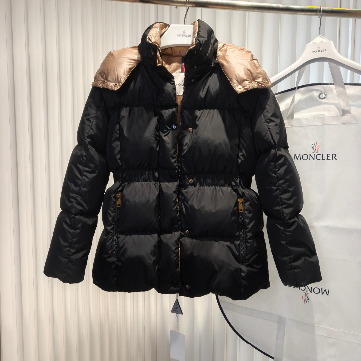 Moncler Agneux Square-Quilted Hooded Short Down Jacket Moncler Agneux Square-Quilted Hooded Short Down Jacket - EUR FASHION