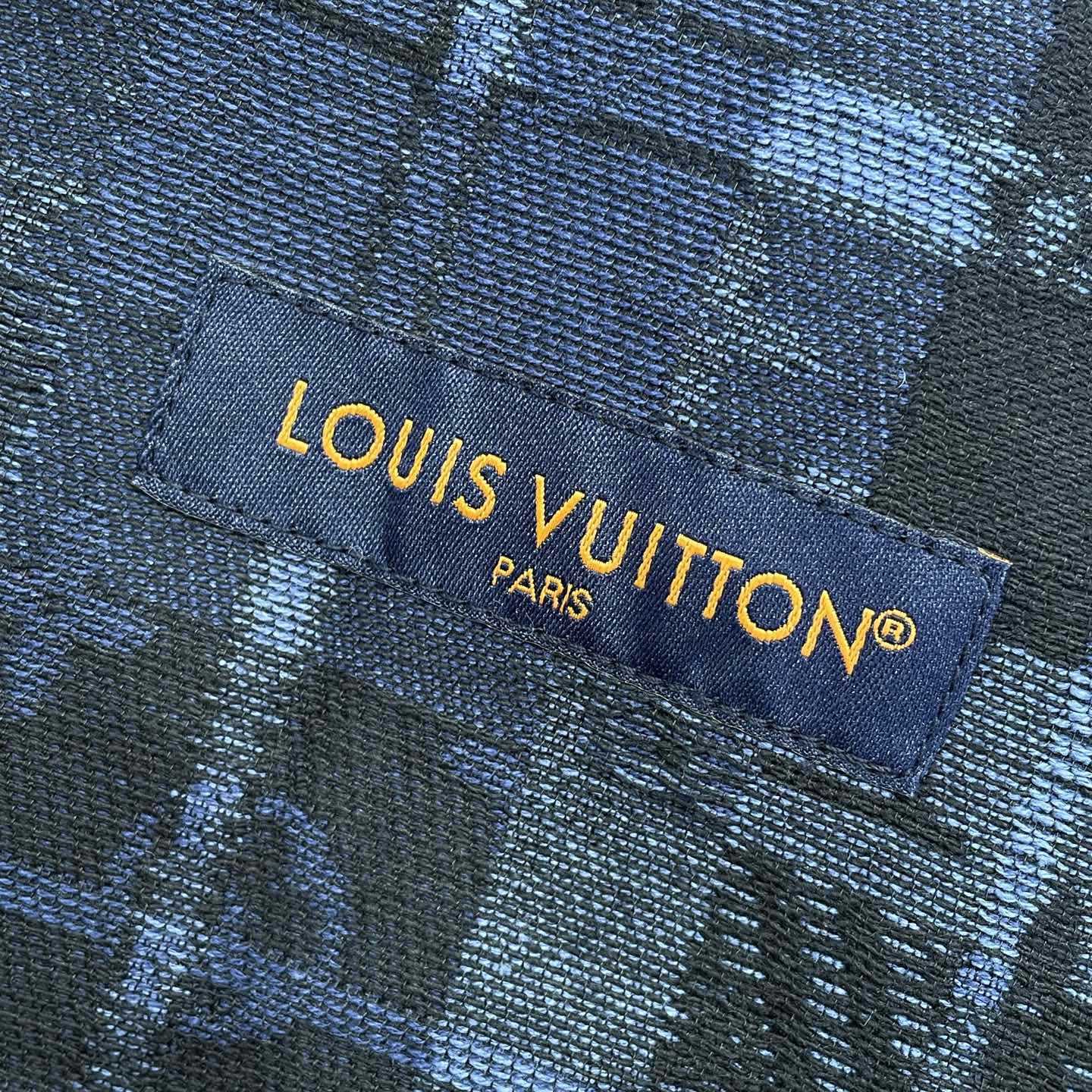 Louis Vuitton Monogram Tartan Denim Overshirt   1AIK94 - EUR FASHION