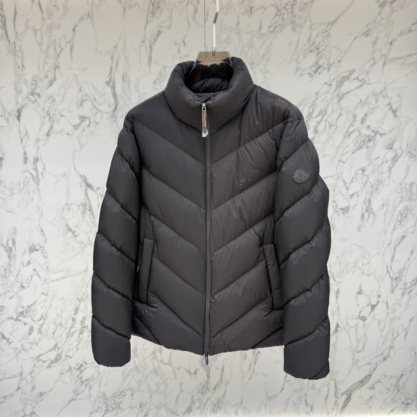 Moncler Short Down Jacket - EUR FASHION