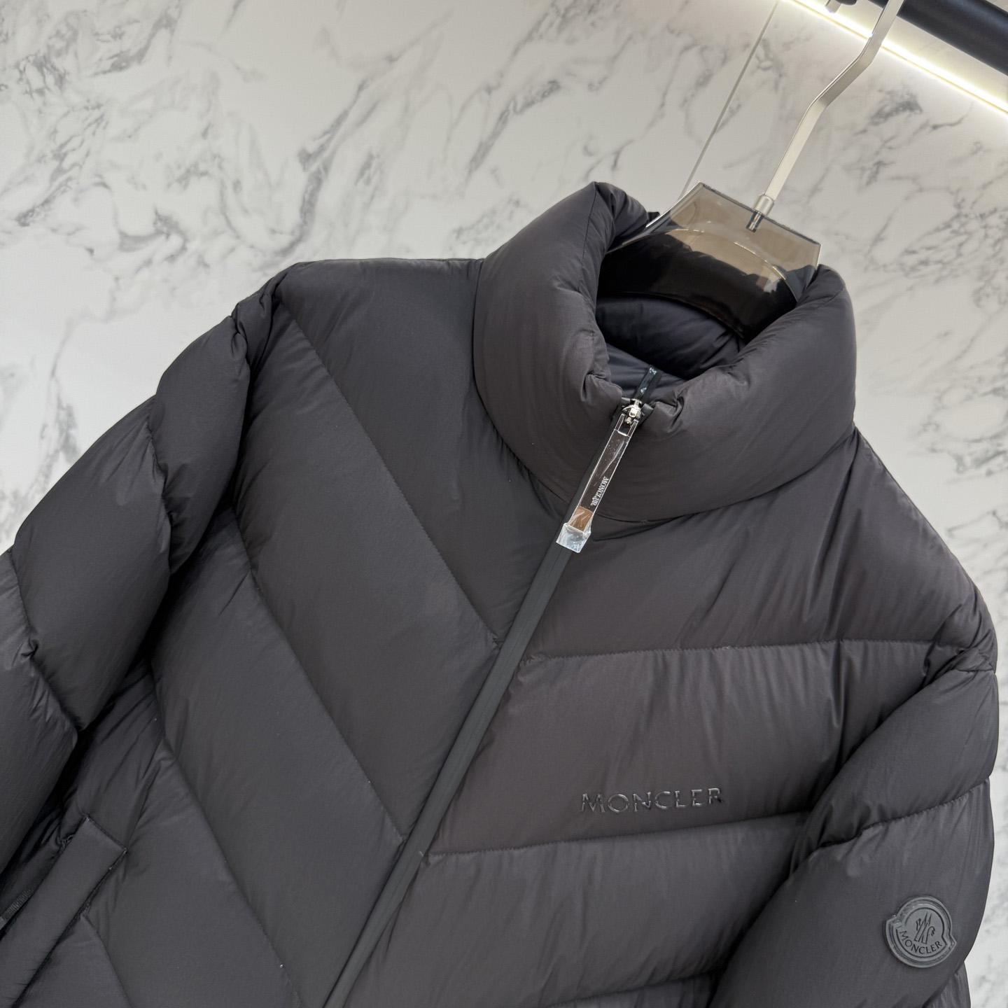 Moncler Short Down Jacket - EUR FASHION