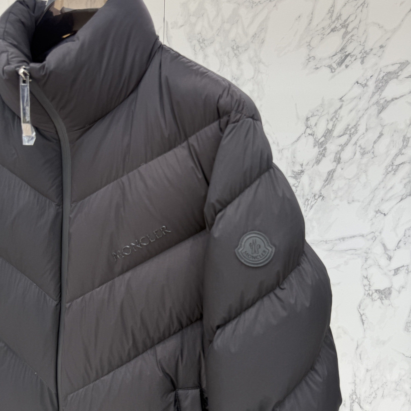 Moncler Short Down Jacket - EUR FASHION