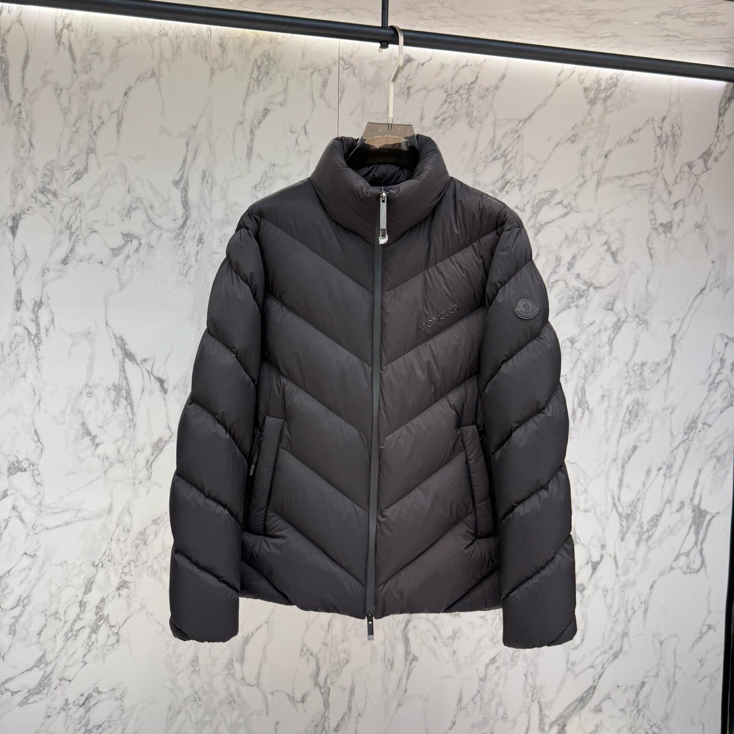 Moncler Short Down Jacket - EUR FASHION