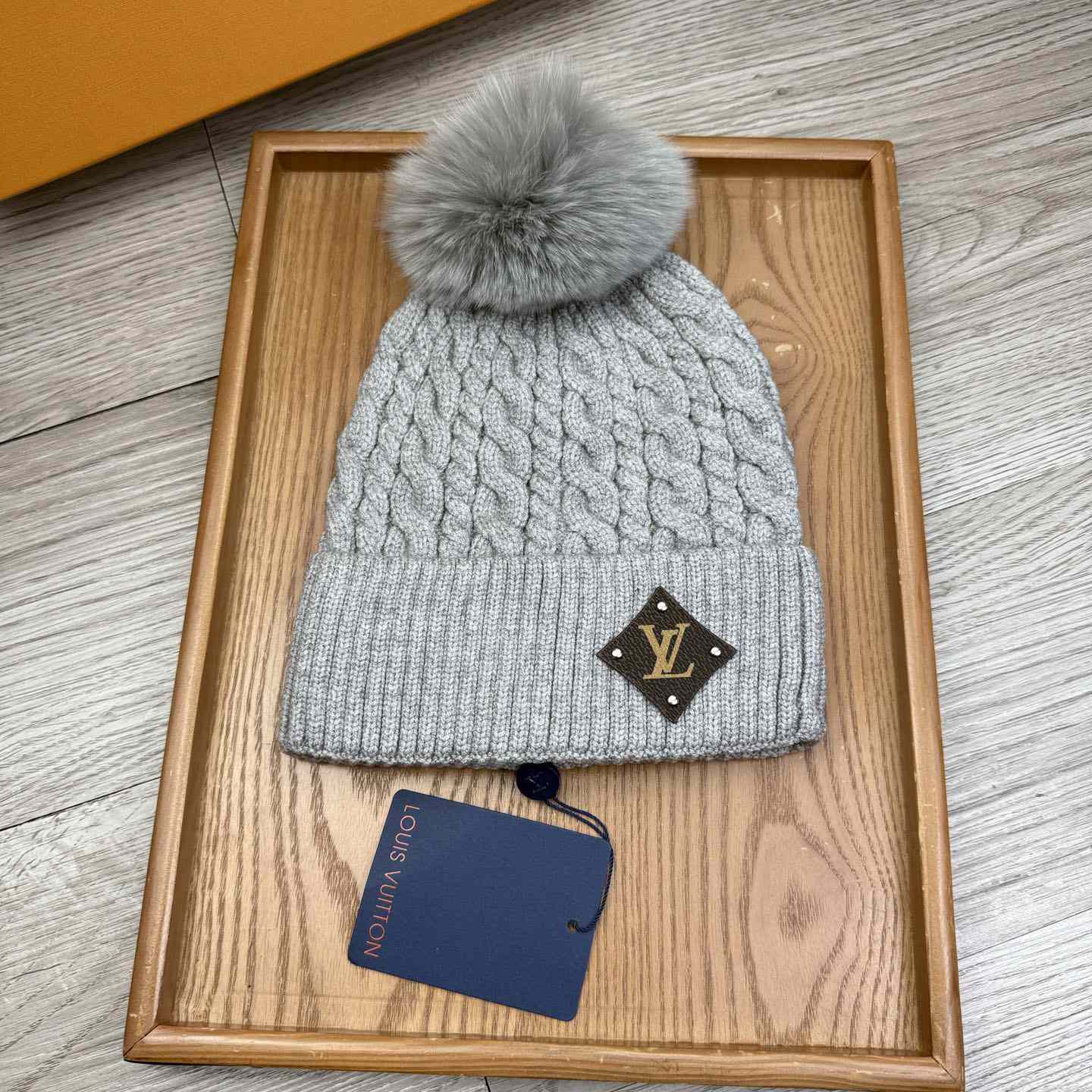 Louis Vuitton Beanie  - EUR FASHION