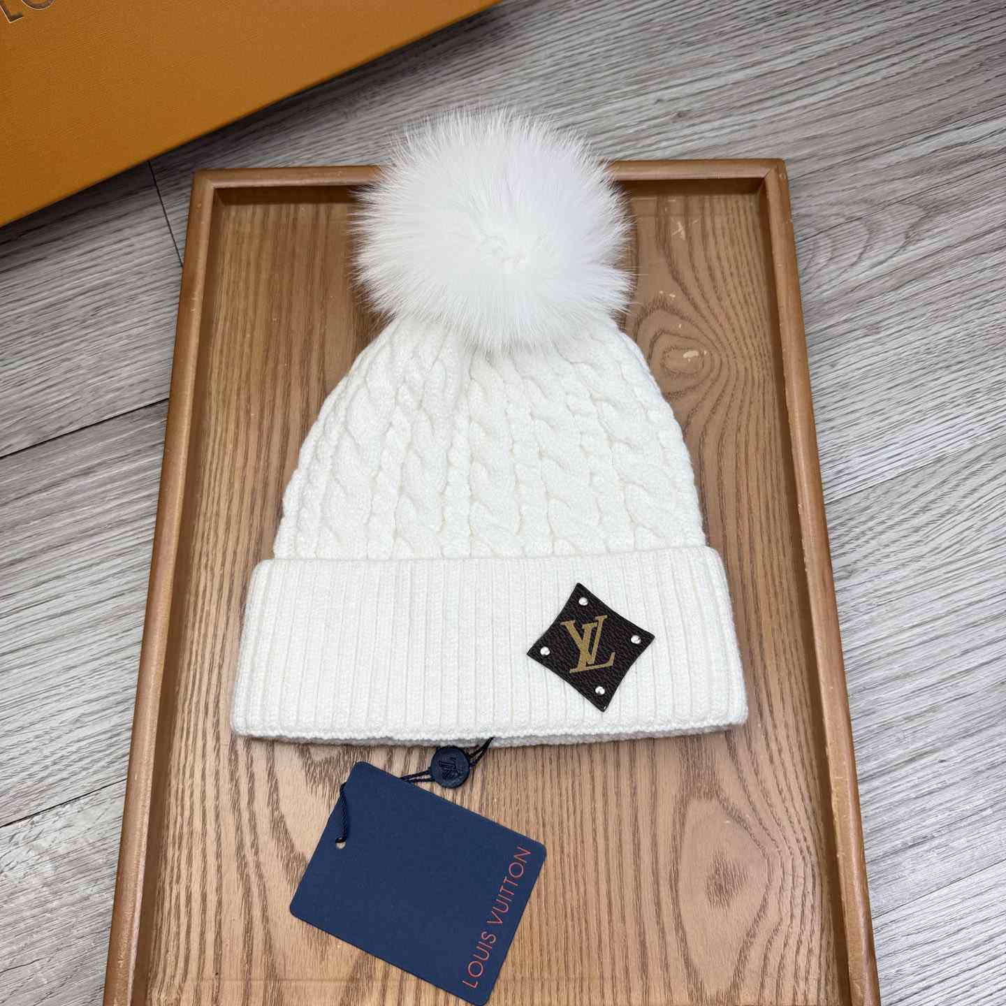 Louis Vuitton Beanie  - EUR FASHION