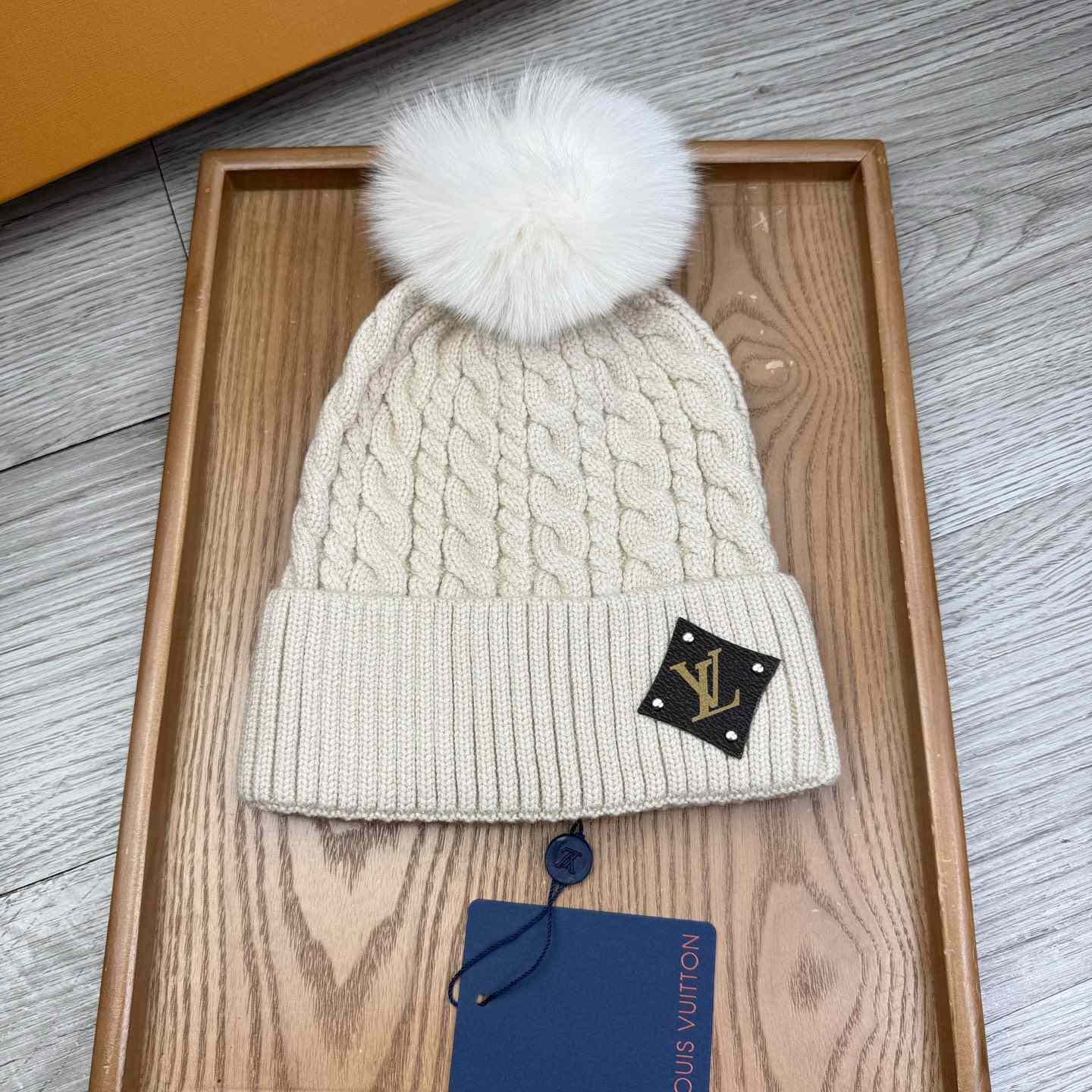 Louis Vuitton Beanie  - EUR FASHION
