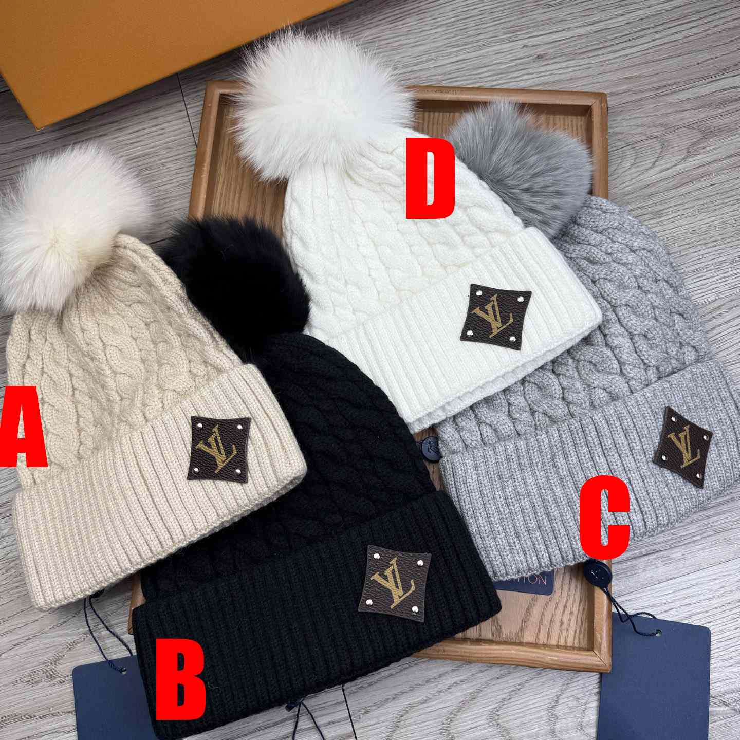 Louis Vuitton Beanie  - EUR FASHION