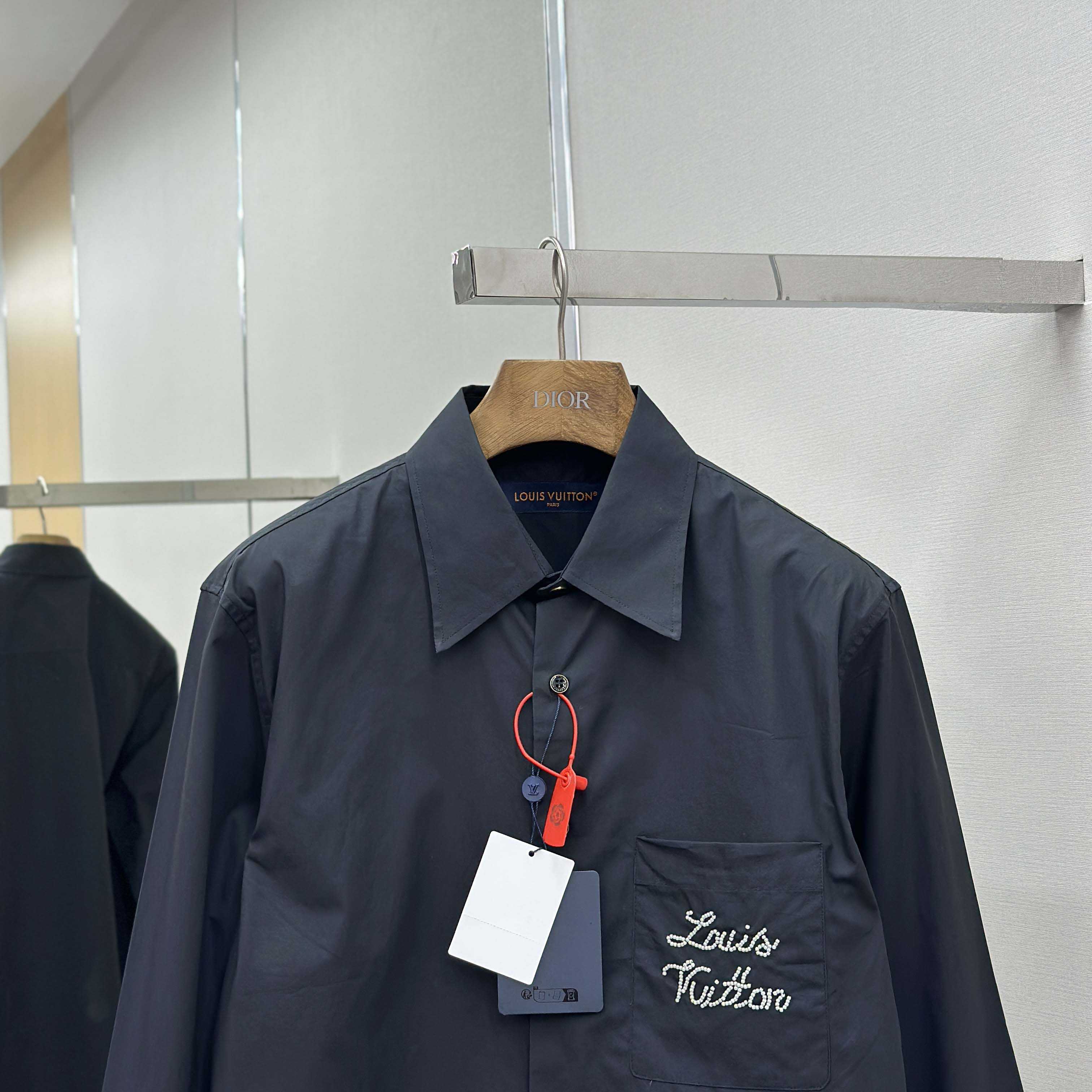 Louis Vuitton Embroidered Signature Long-Sleeved Shirt   1AIMIY - EUR FASHION