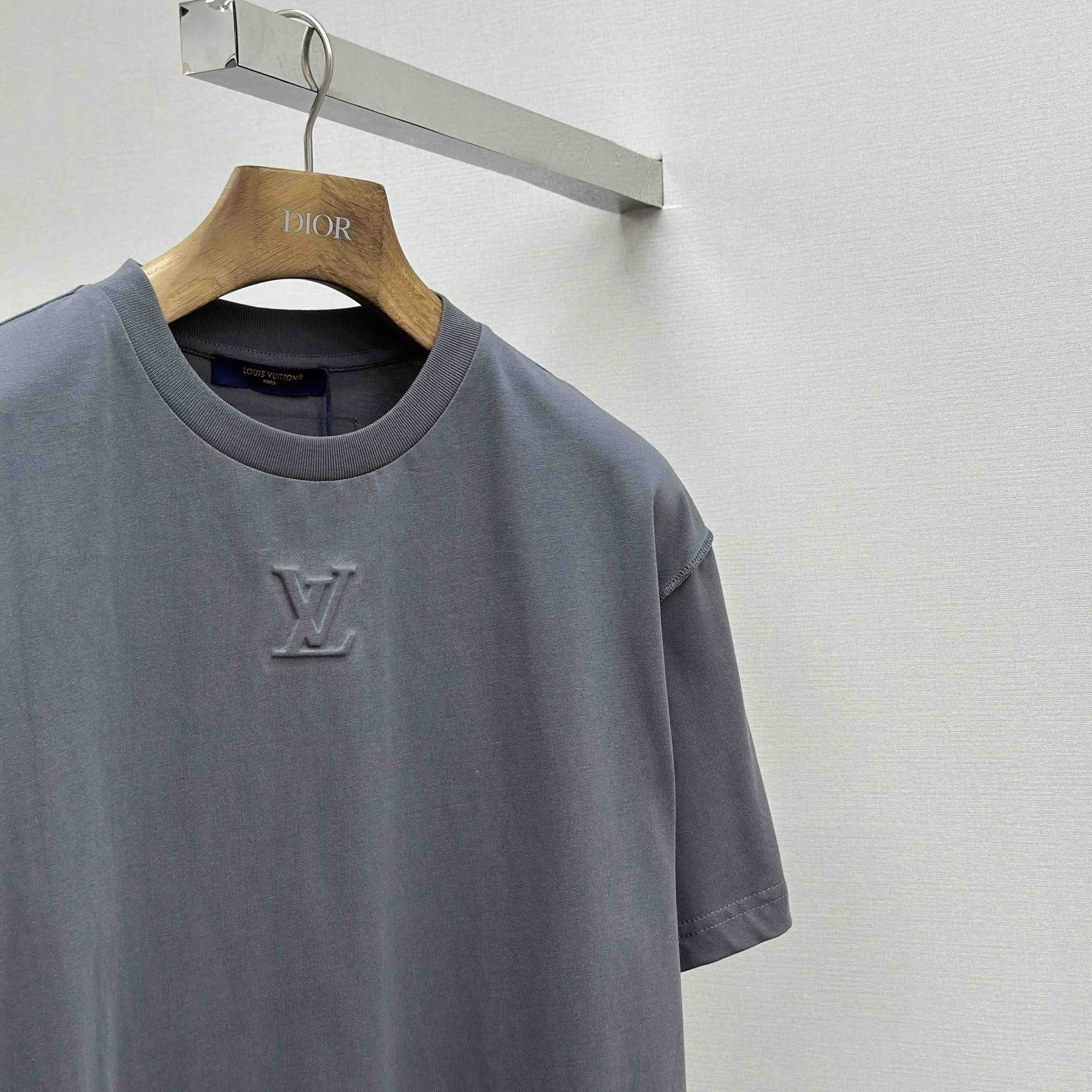 Louis Vuitton Embossed LV T-Shirt - EUR FASHION