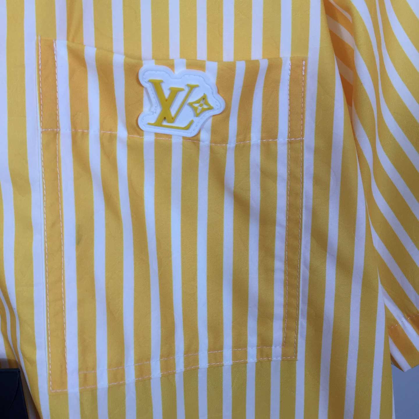 Louis Vuitton Monogram Striped Patchwork Short-Sleeved Shirt   1AHVWT - EUR FASHION