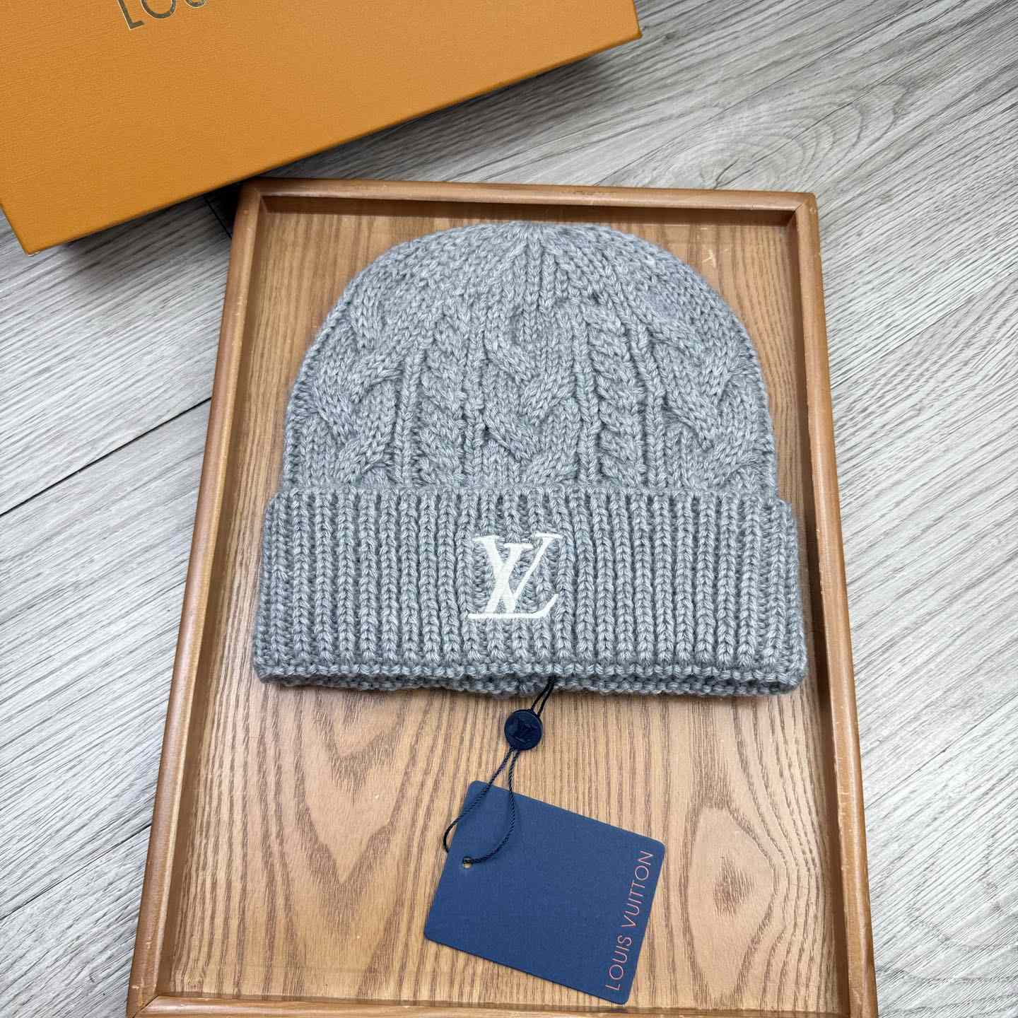Louis Vuitton Beanie  - EUR FASHION