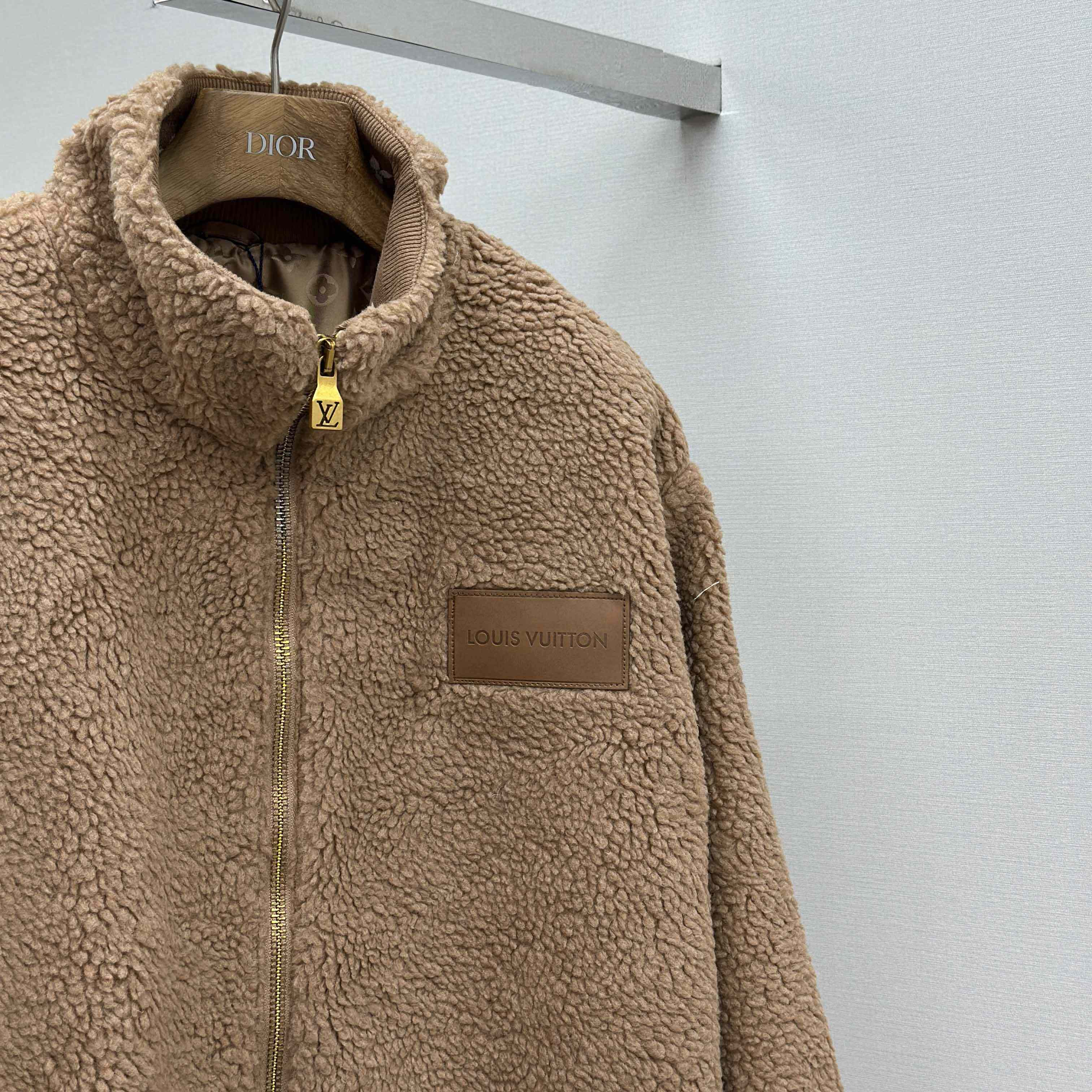 Louis Vuitton Leather Patch Fleece Blouson   1AFXTM - EUR FASHION
