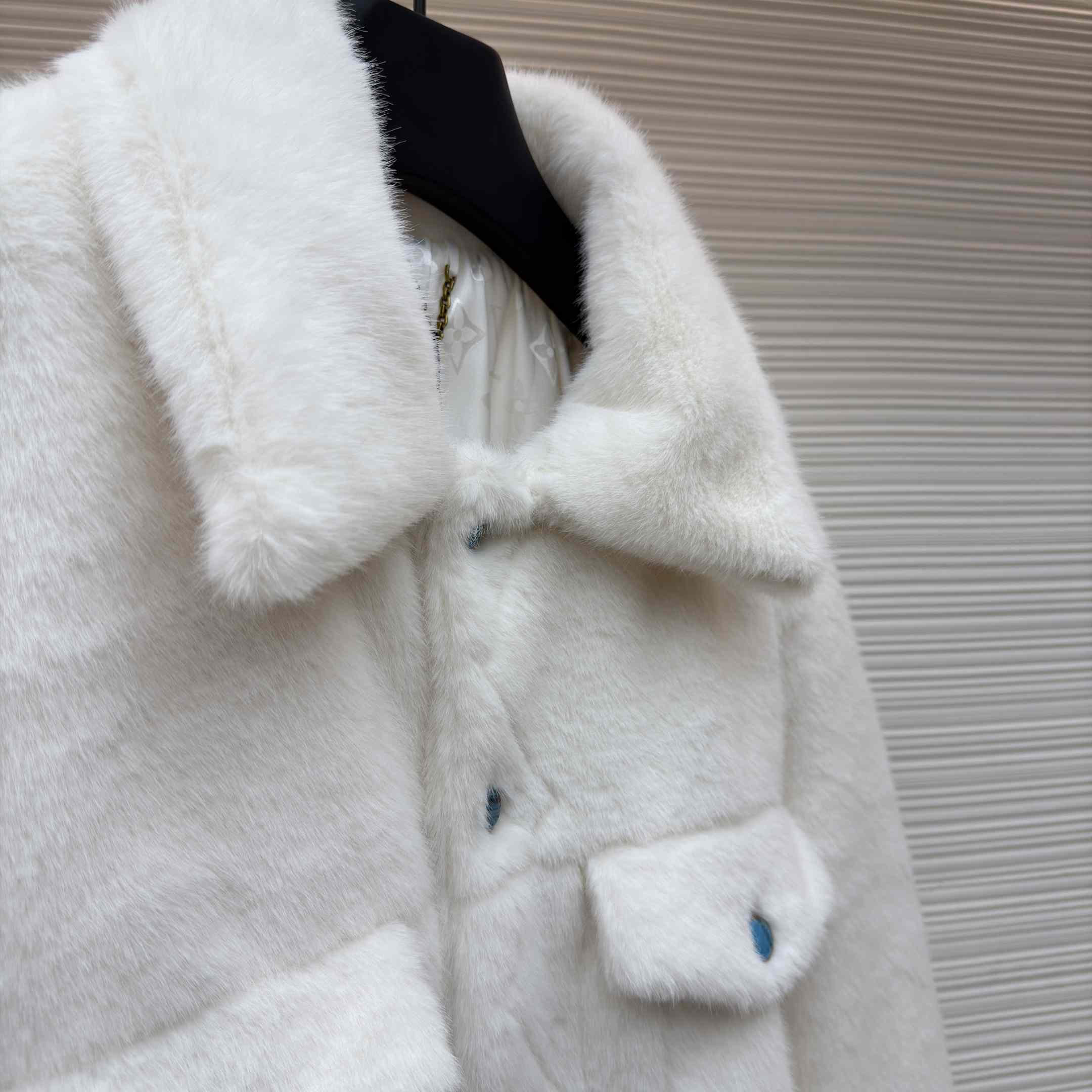 Louis Vuitton Mink Trucker Jacket   1AFXB6 - EUR FASHION