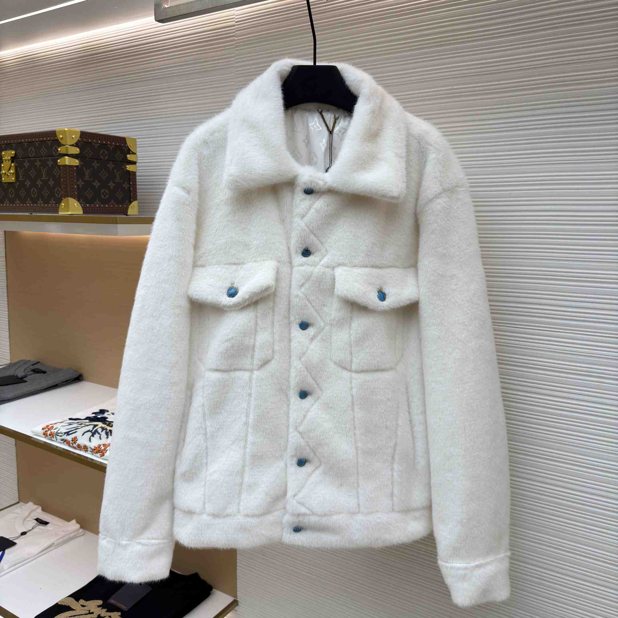 Louis Vuitton Mink Trucker Jacket   1AFXB6 - EUR FASHION