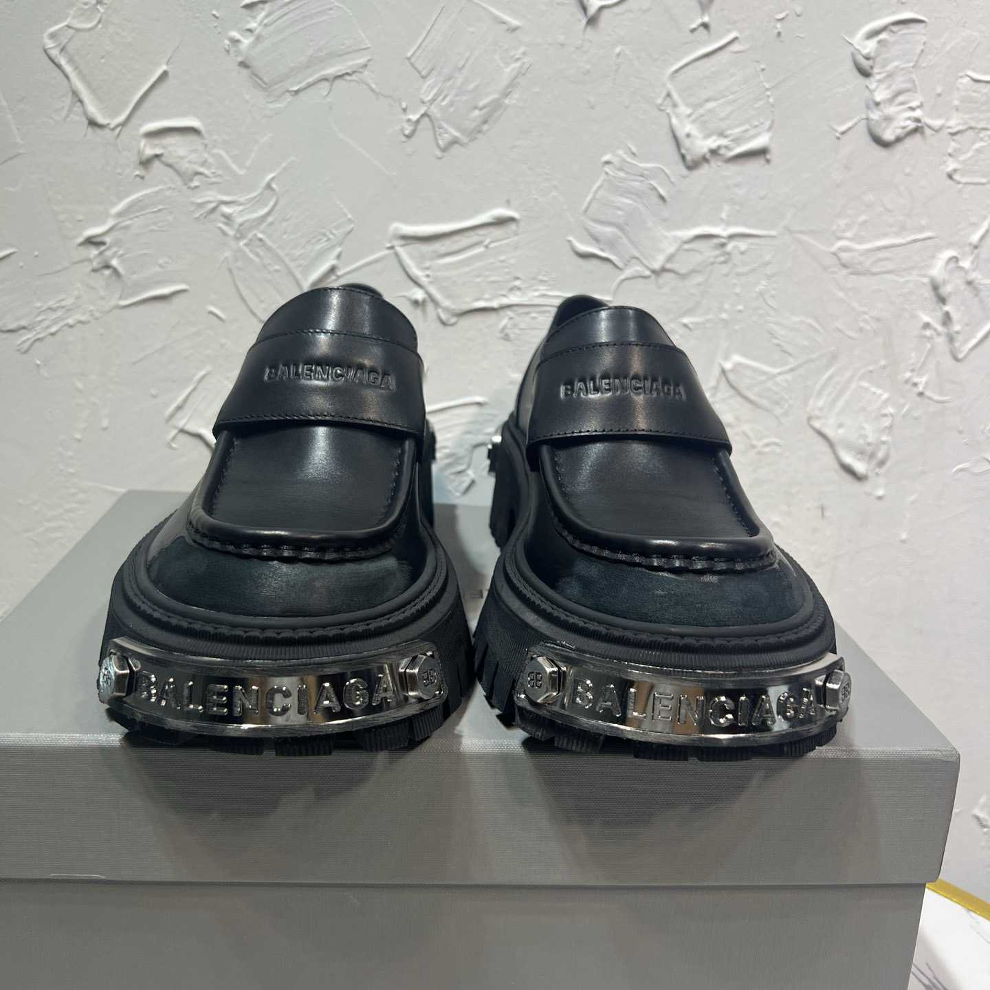 Balenciaga Tractor Loafer In Black - EUR FASHION