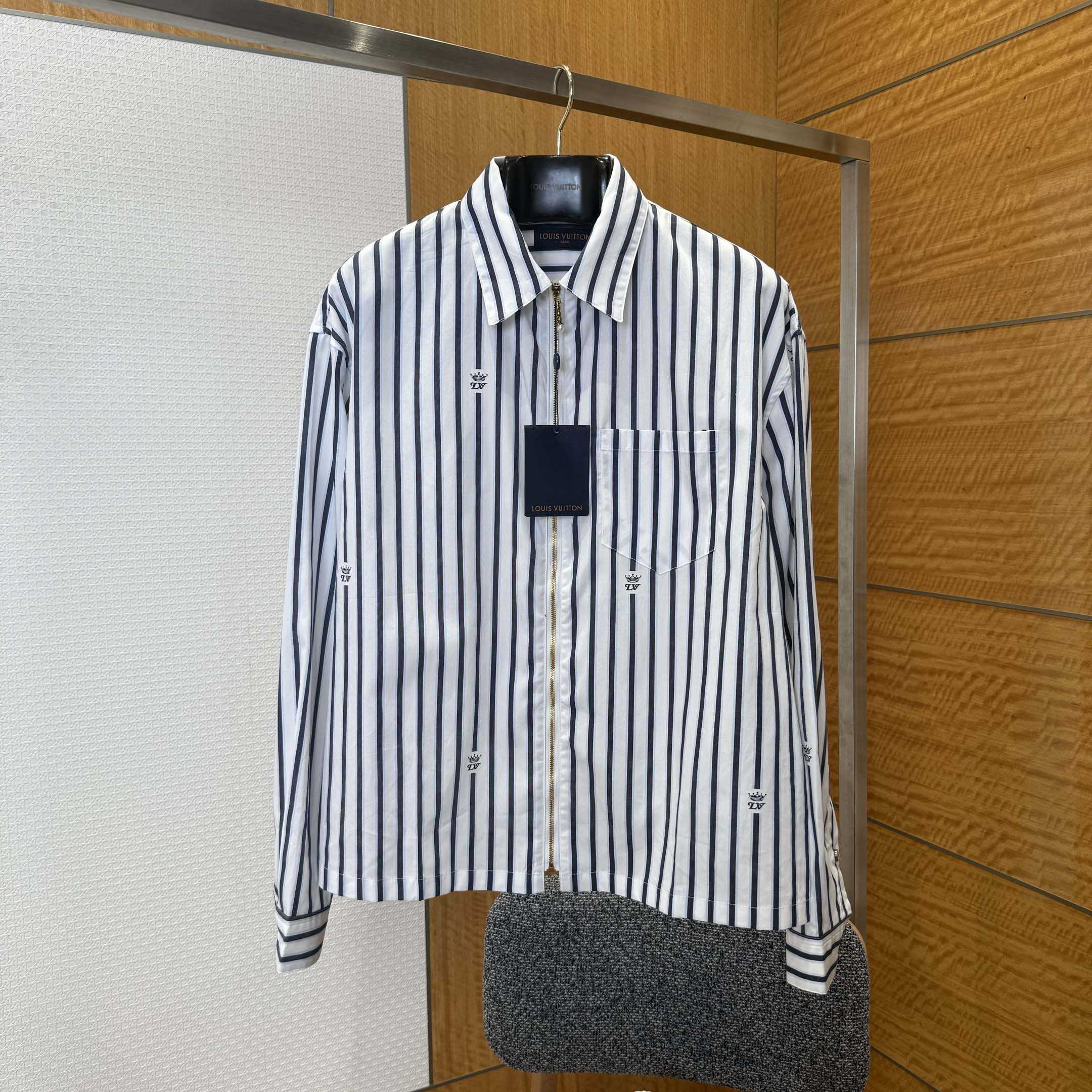 Louis Vuitton Long-Sleeved Zip-Up Shirt    1AIKA2 - EUR FASHION