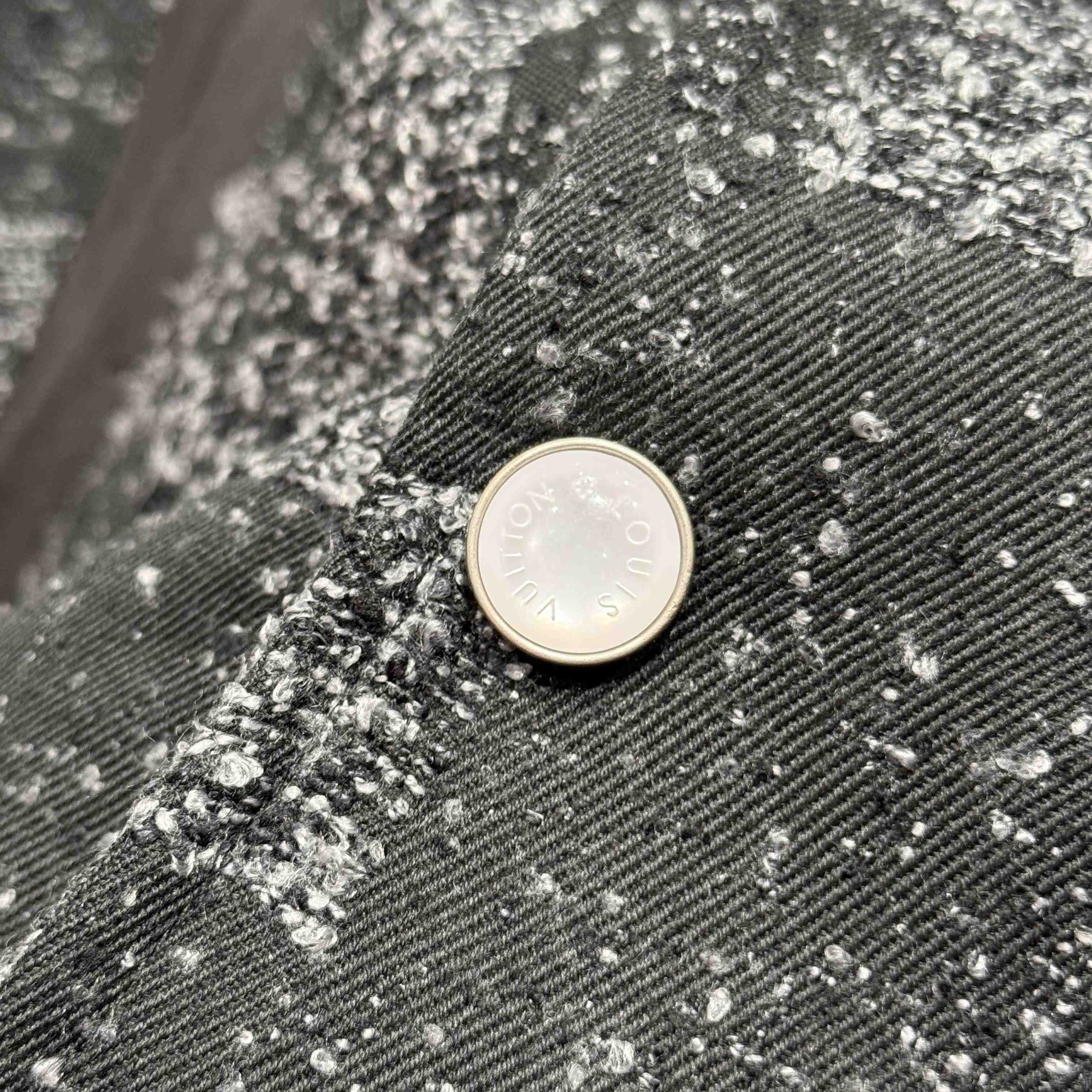 Louis Vuitton Mix Leather Varsity Blouson   1AHBV6 - EUR FASHION