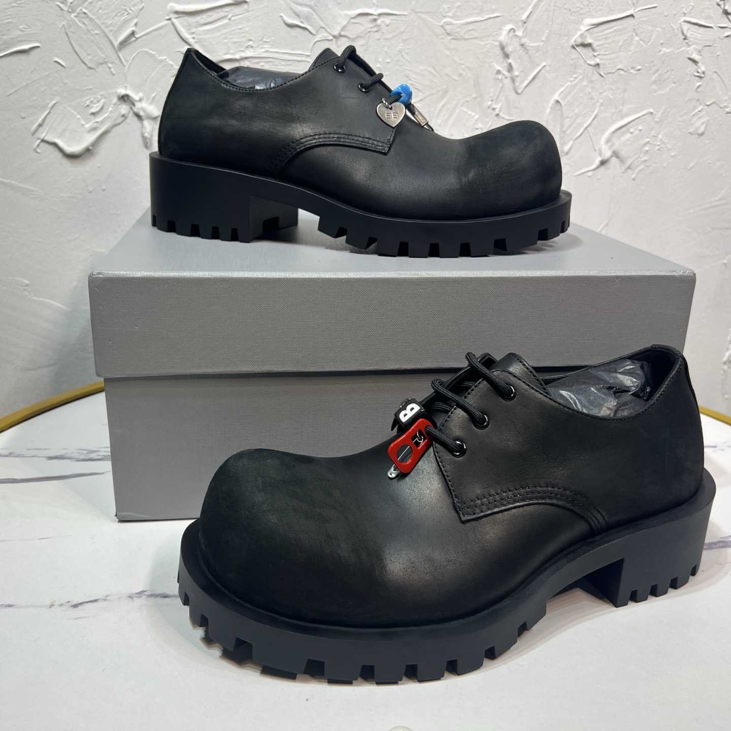 Balenciaga Hummer Derbie In Black - EUR FASHION